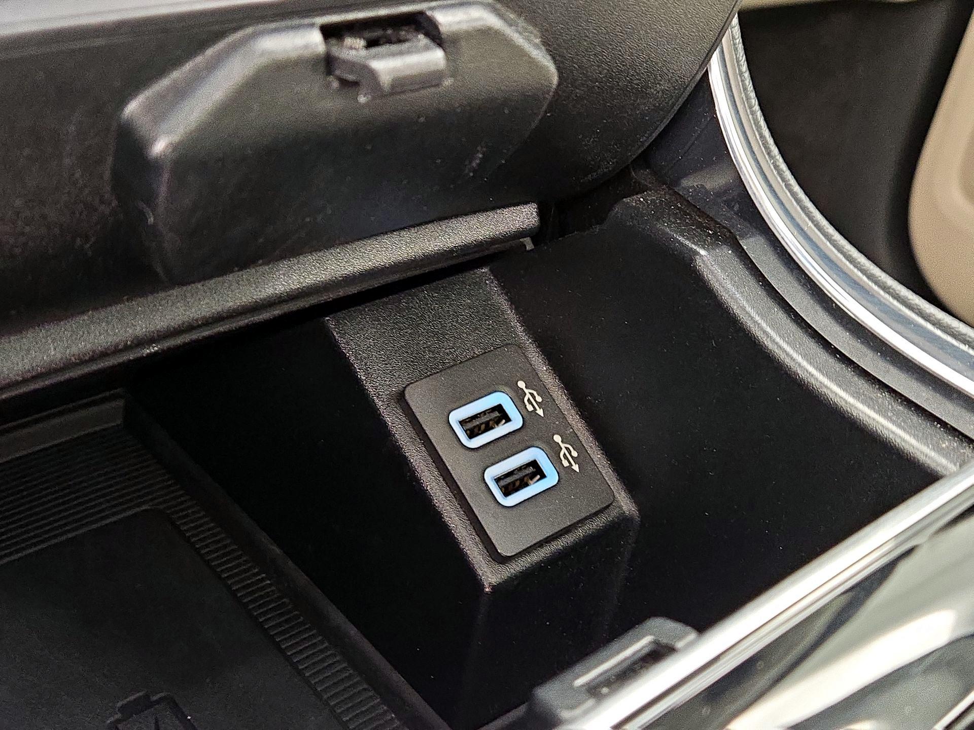 Thumbnail: 2019 Ford Edge - 19