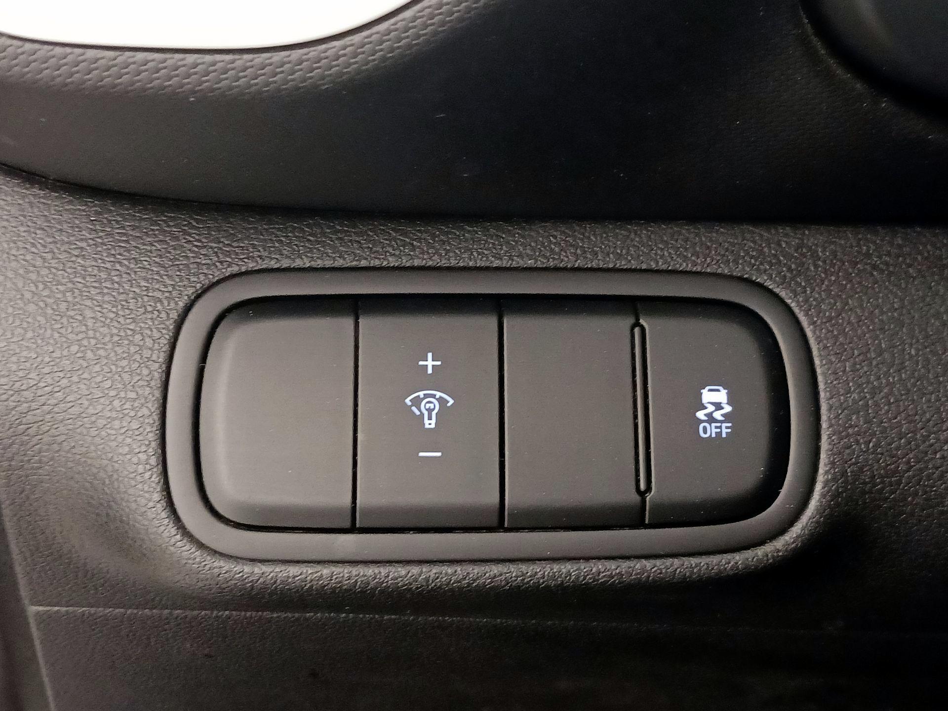 Thumbnail: 2024 Hyundai Venue - 13