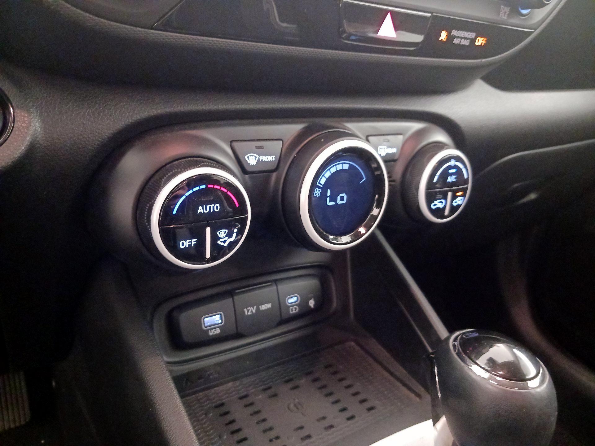 Thumbnail: 2024 Hyundai Venue - 17