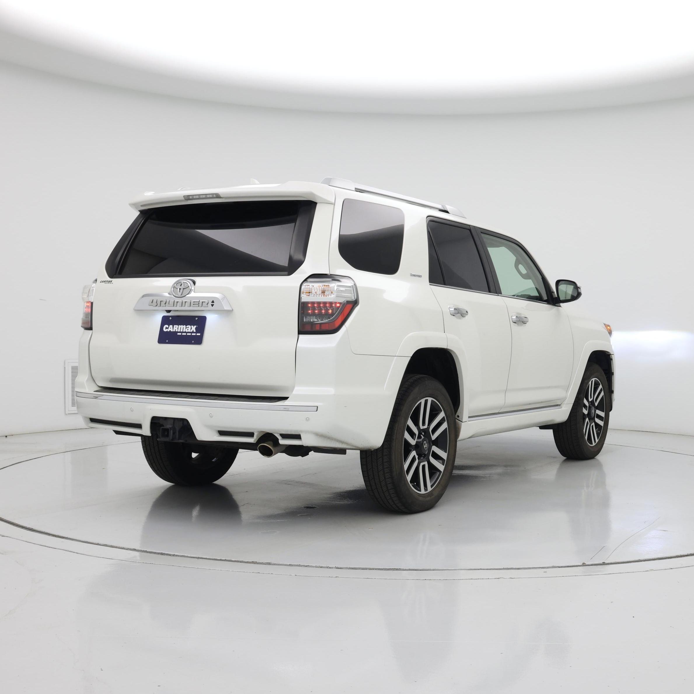 Thumbnail: 2019 Toyota 4Runner - 8