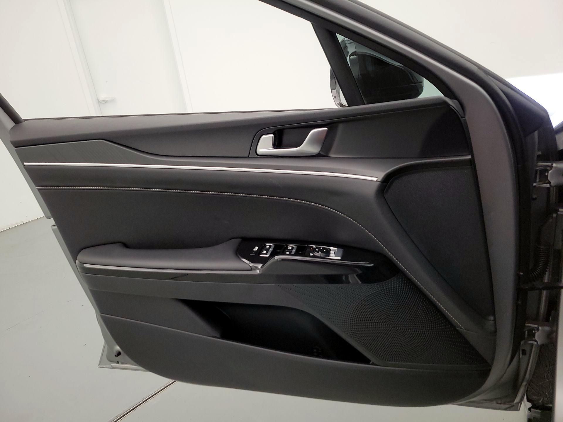 Thumbnail: 2025 Kia K5 - 12