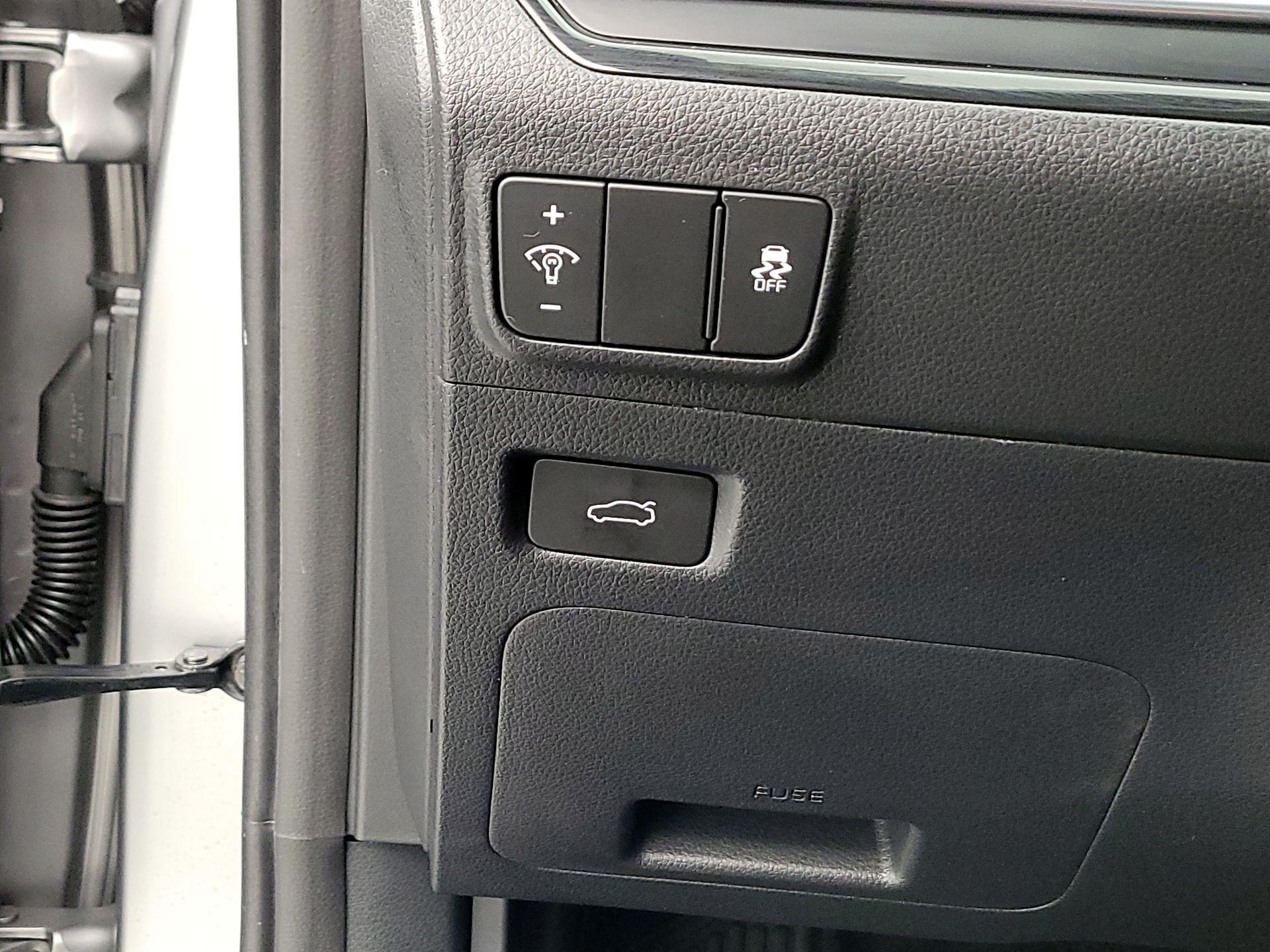 Thumbnail: 2025 Kia K5 - 13