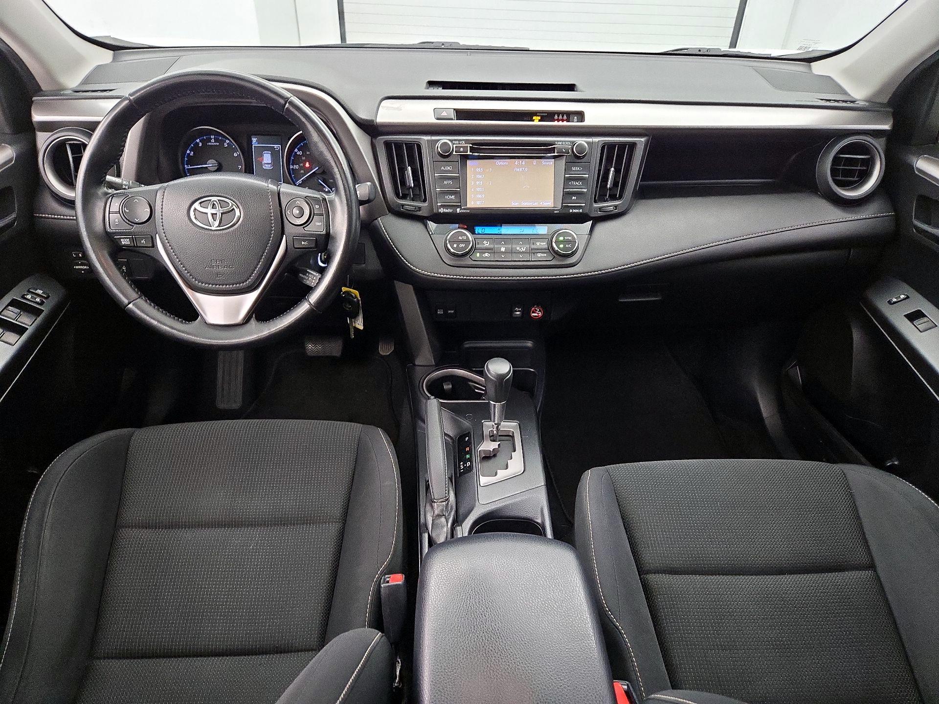 Thumbnail: 2017 Toyota RAV4 - 8