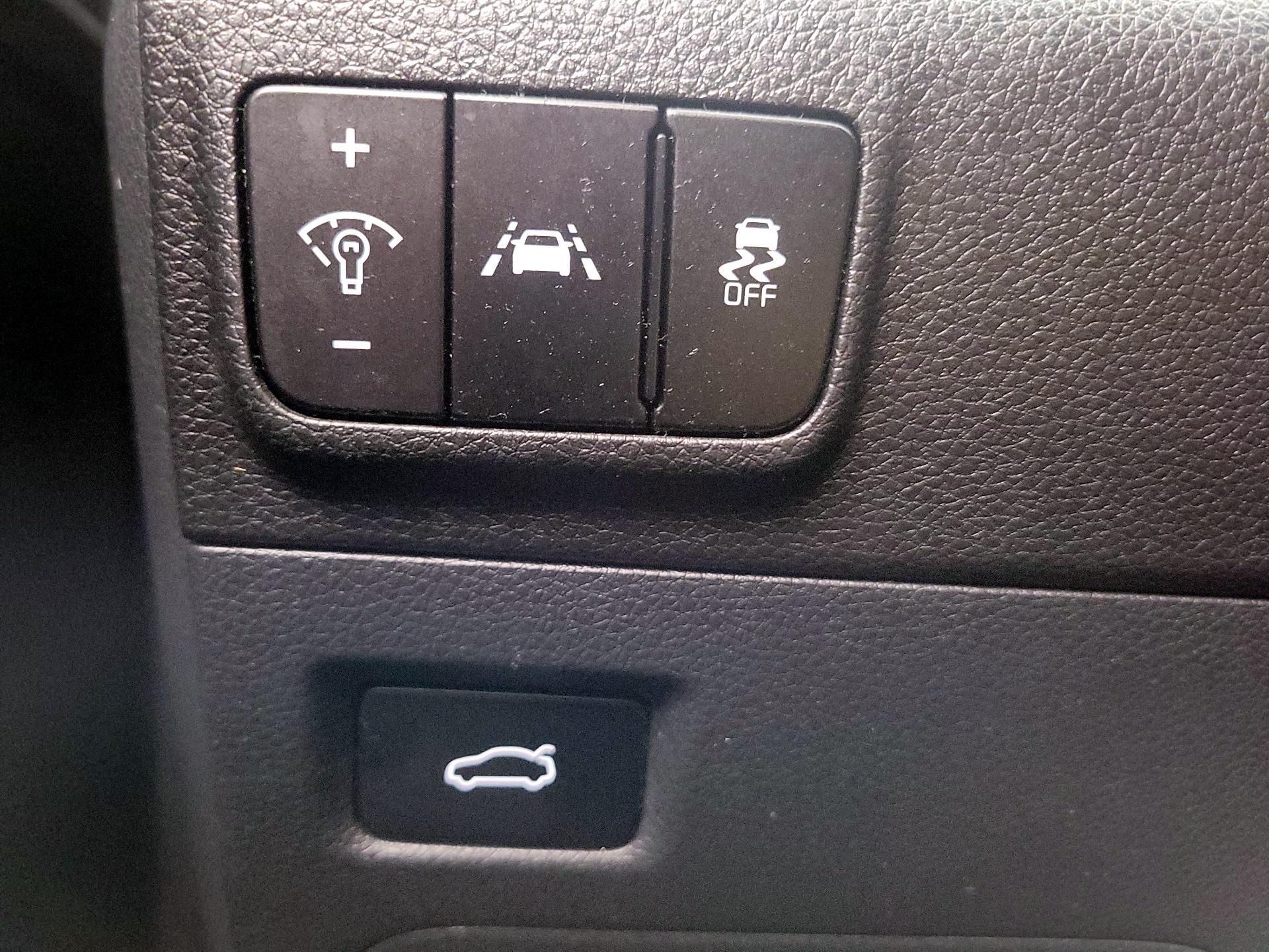 Thumbnail: 2022 Kia K5 - 13