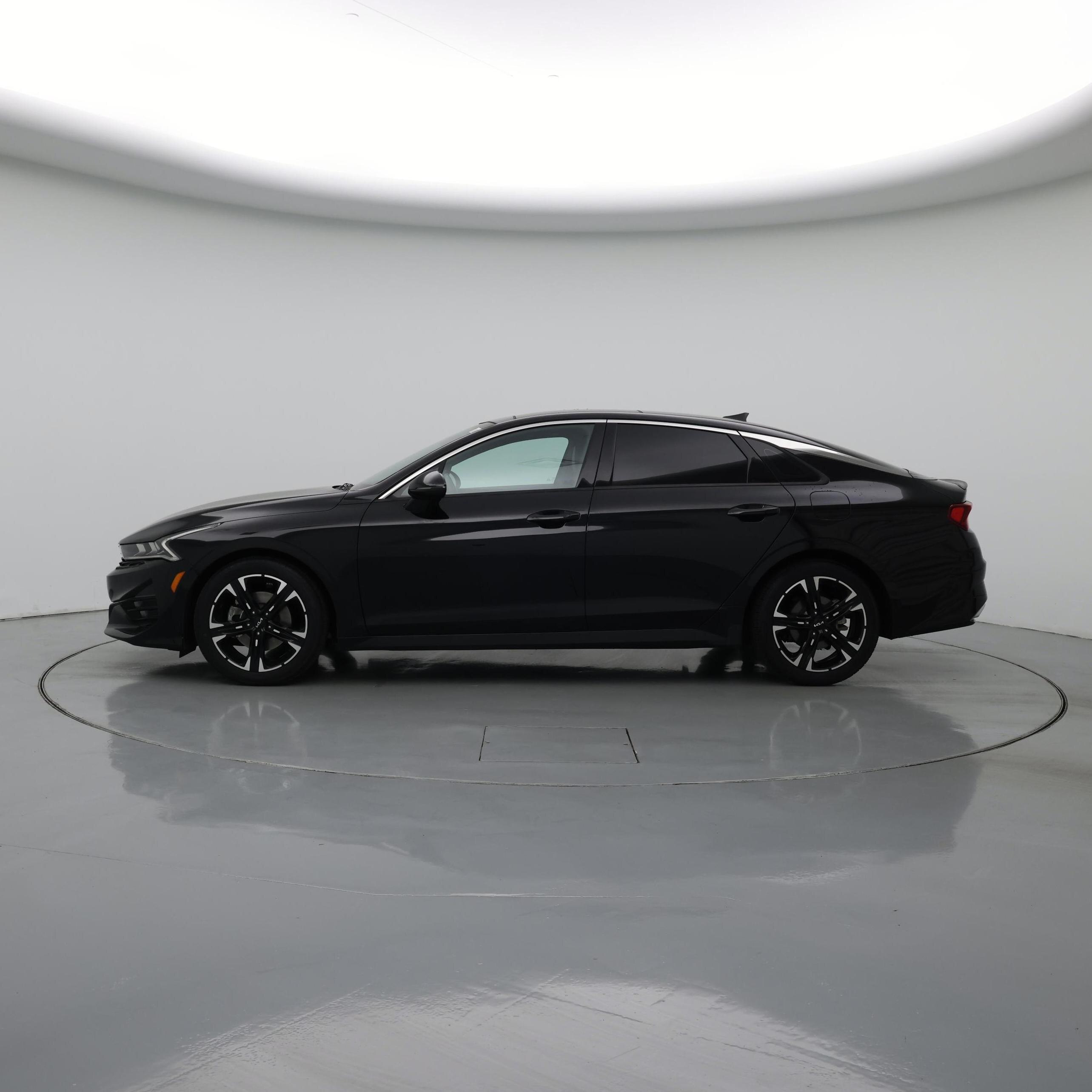 Thumbnail: 2022 Kia K5 - 3