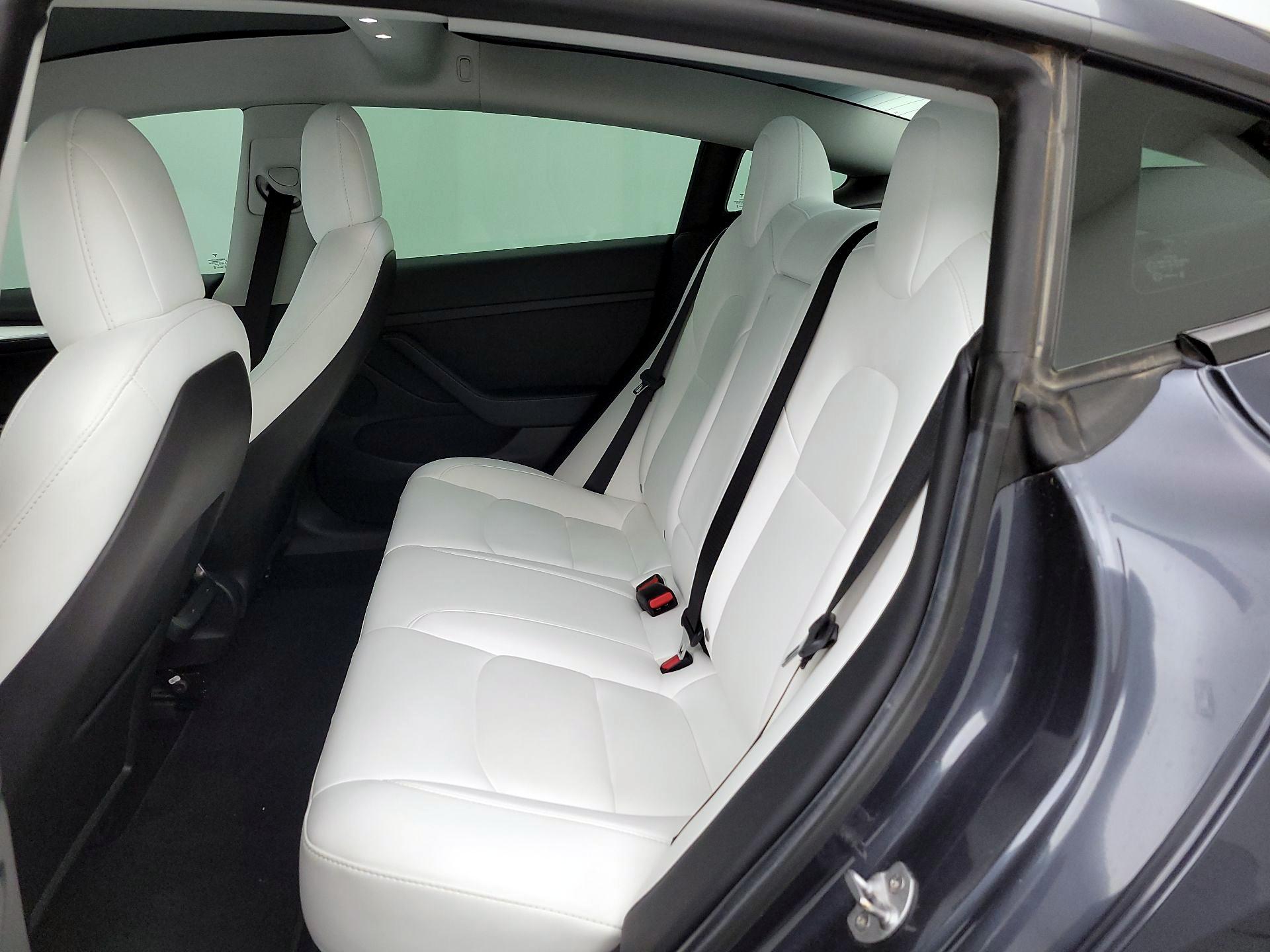 Thumbnail: 2021 Tesla Model 3 - 19