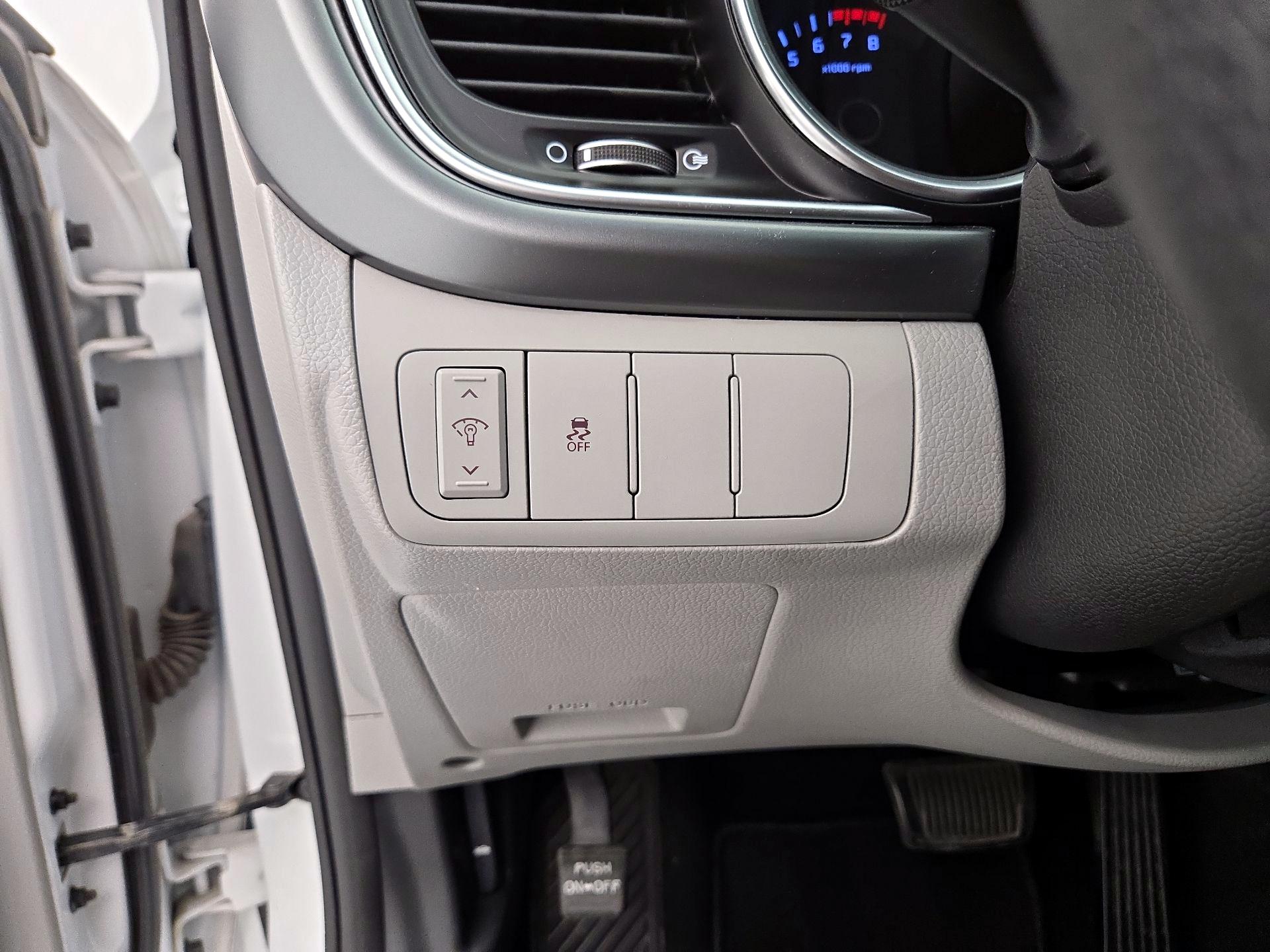 Thumbnail: 2015 Kia Optima - 13