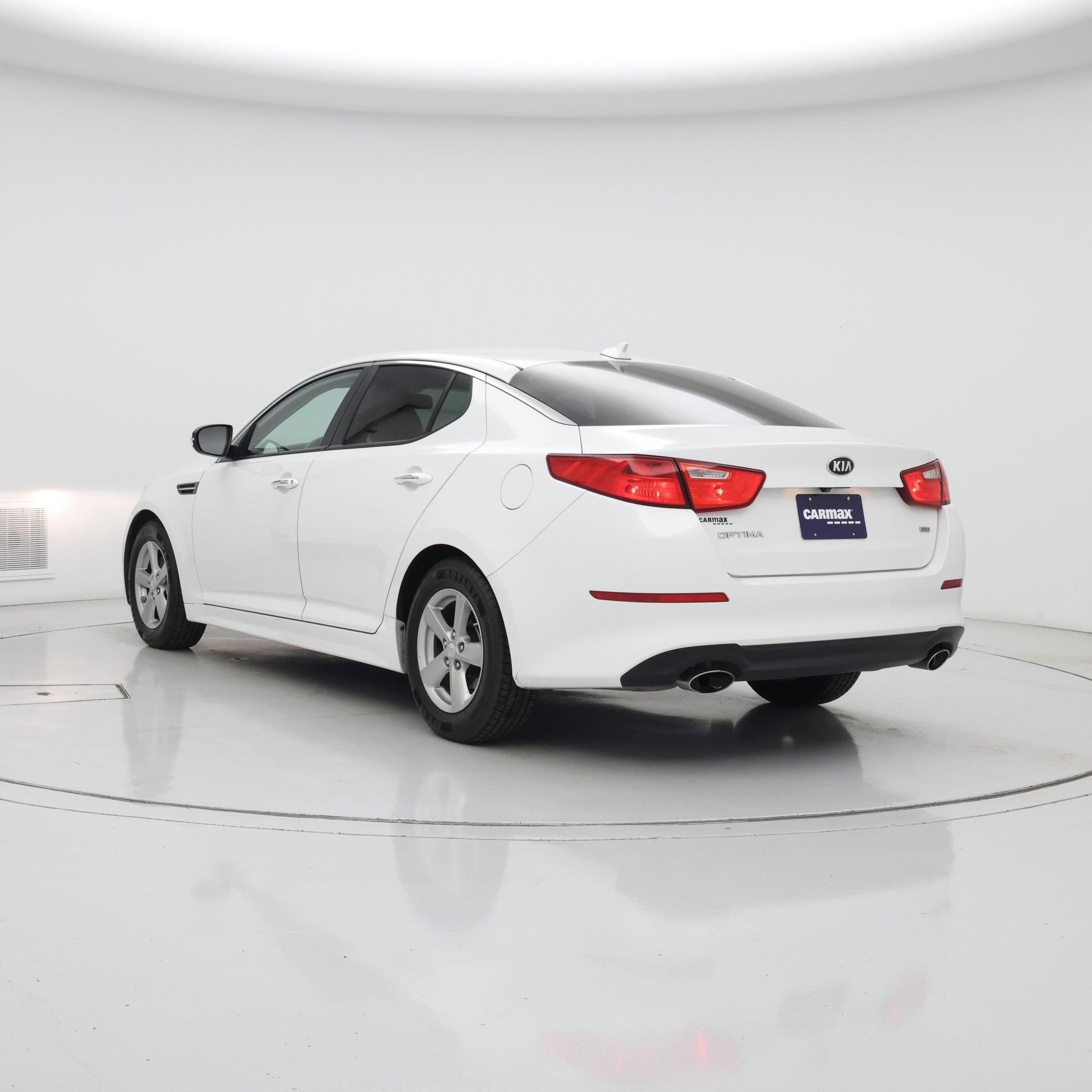 Thumbnail: 2015 Kia Optima - 2