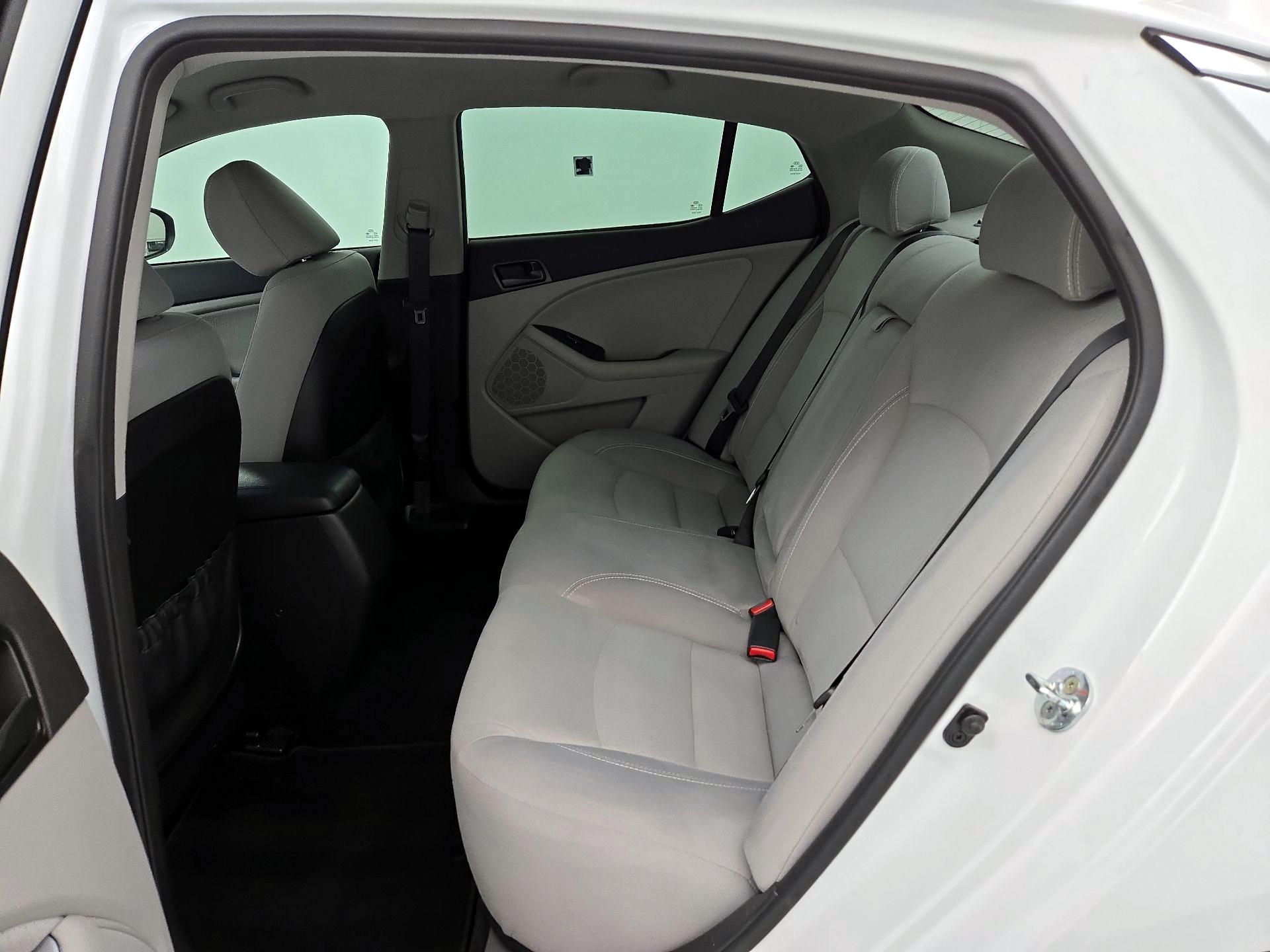 Thumbnail: 2015 Kia Optima - 19