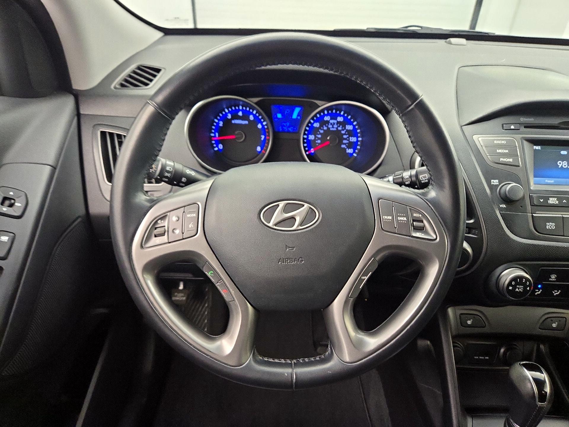 Thumbnail: 2014 Hyundai Tucson - 10