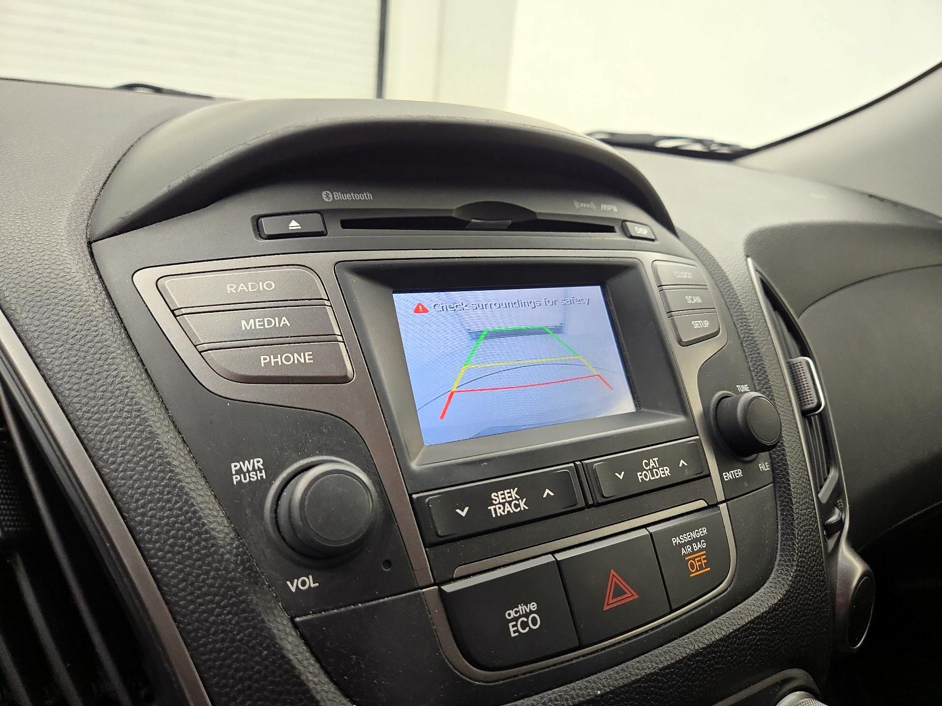 Thumbnail: 2014 Hyundai Tucson - 14