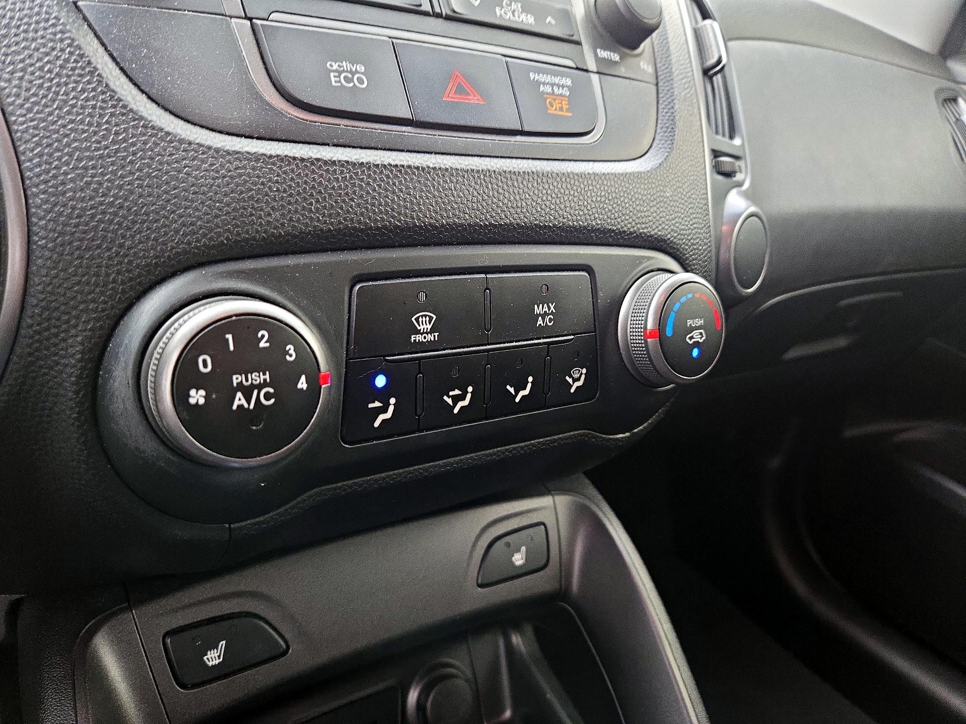 Thumbnail: 2014 Hyundai Tucson - 16