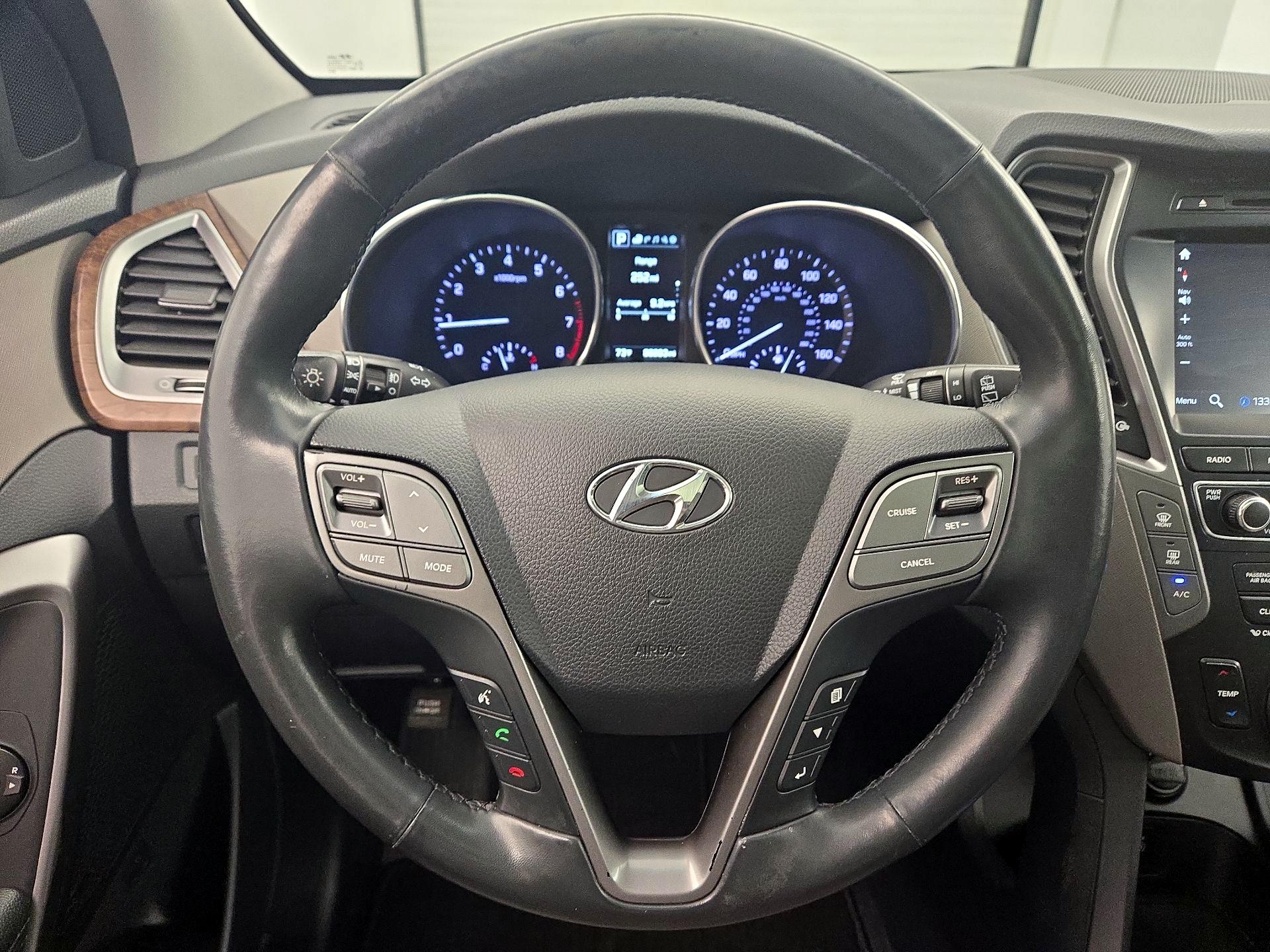 Thumbnail: 2017 Hyundai Santa Fe - 10
