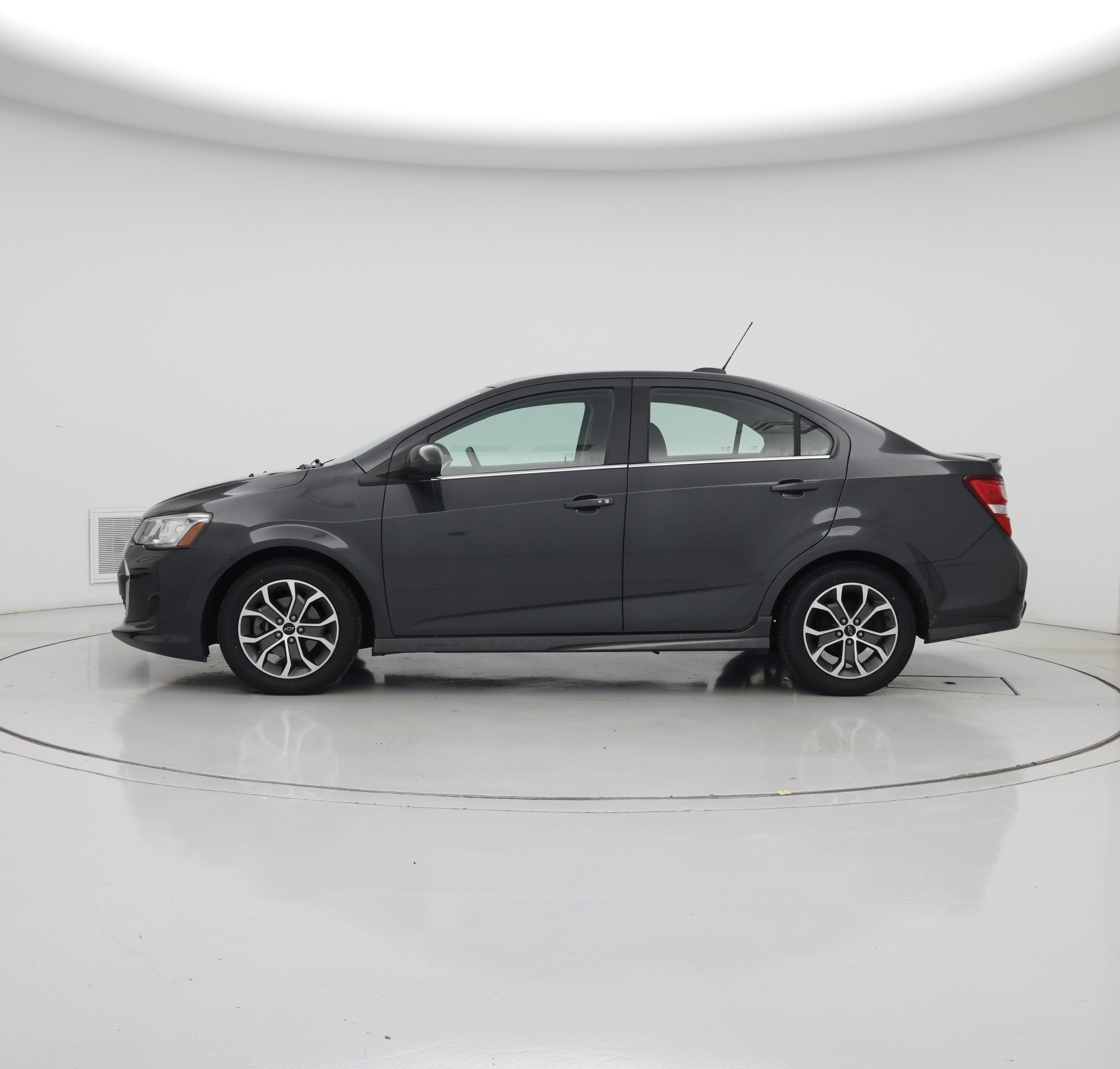 Thumbnail: 2020 Chevrolet Sonic - 3