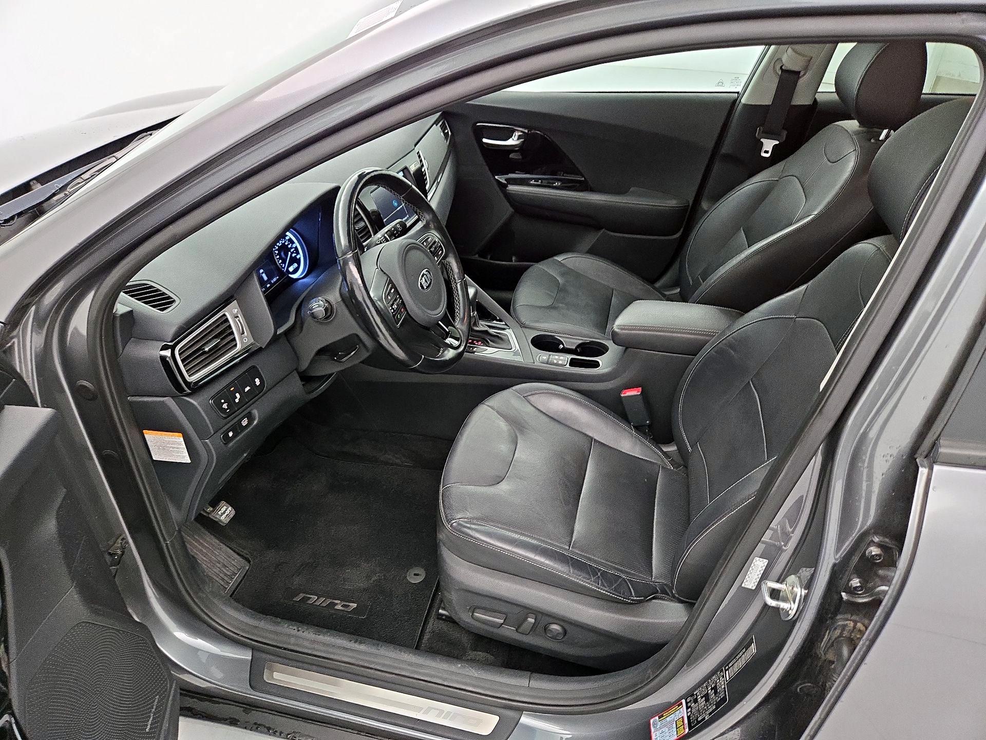 Thumbnail: 2017 Kia Niro - 11