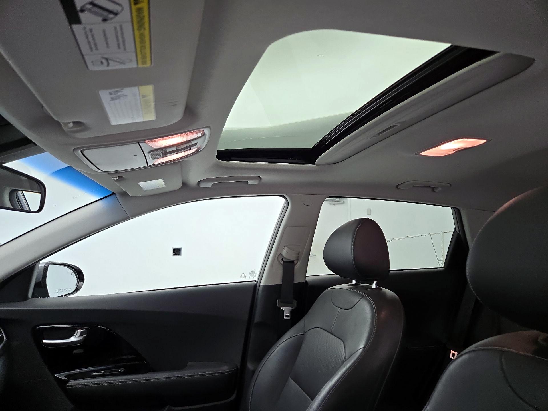 Thumbnail: 2017 Kia Niro - 20