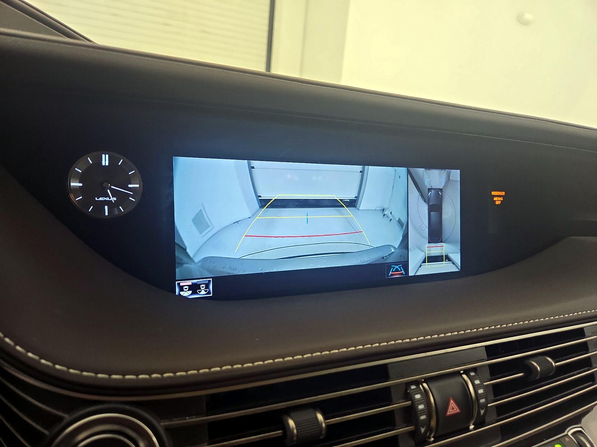 Thumbnail: 2019 Lexus LS - 15