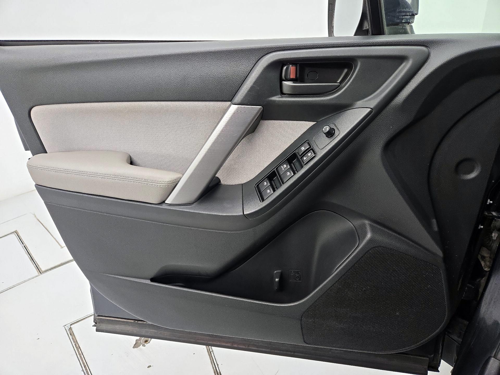 Thumbnail: 2016 Subaru Forester - 12