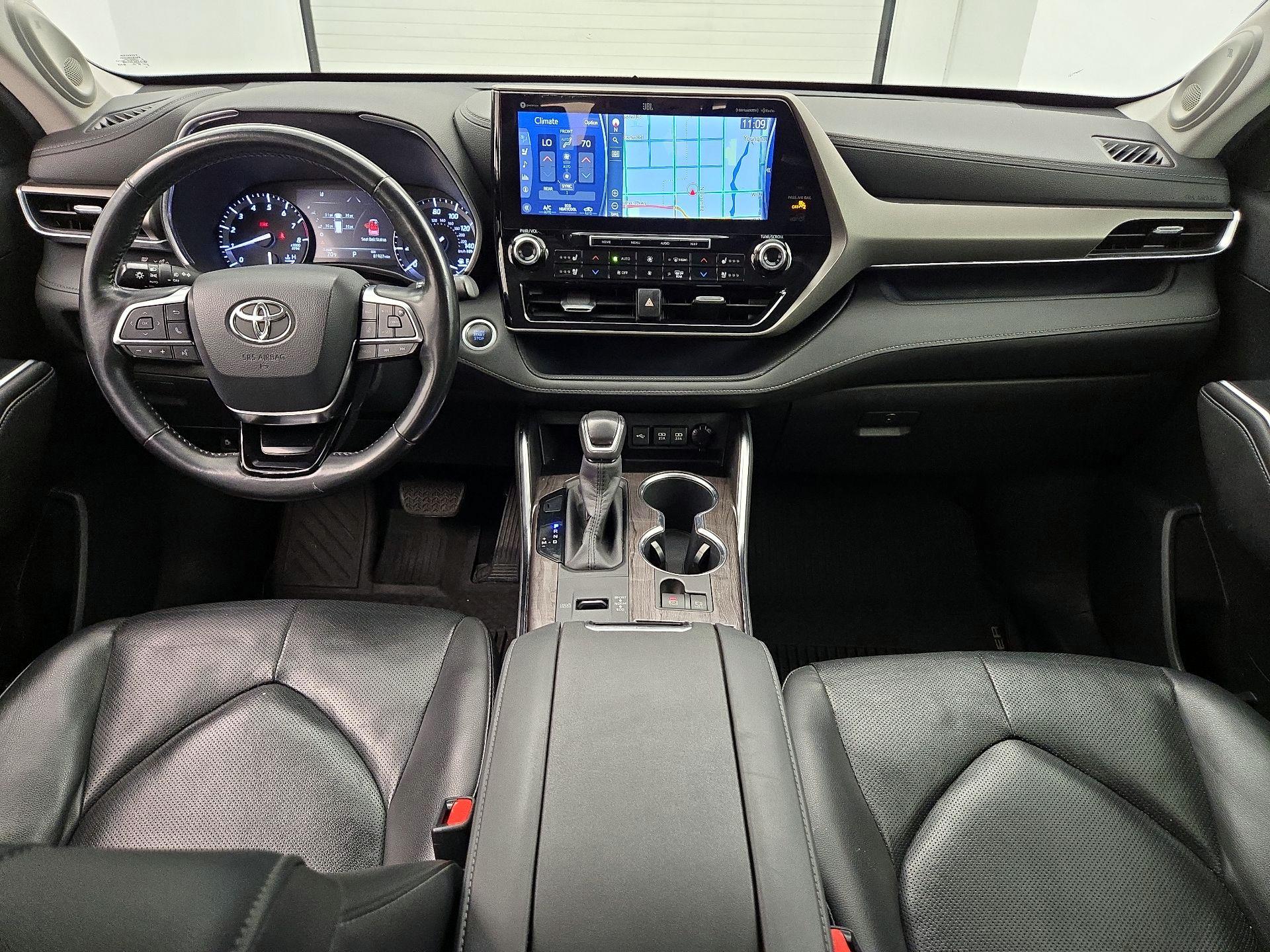 Thumbnail: 2020 Toyota Highlander - 9