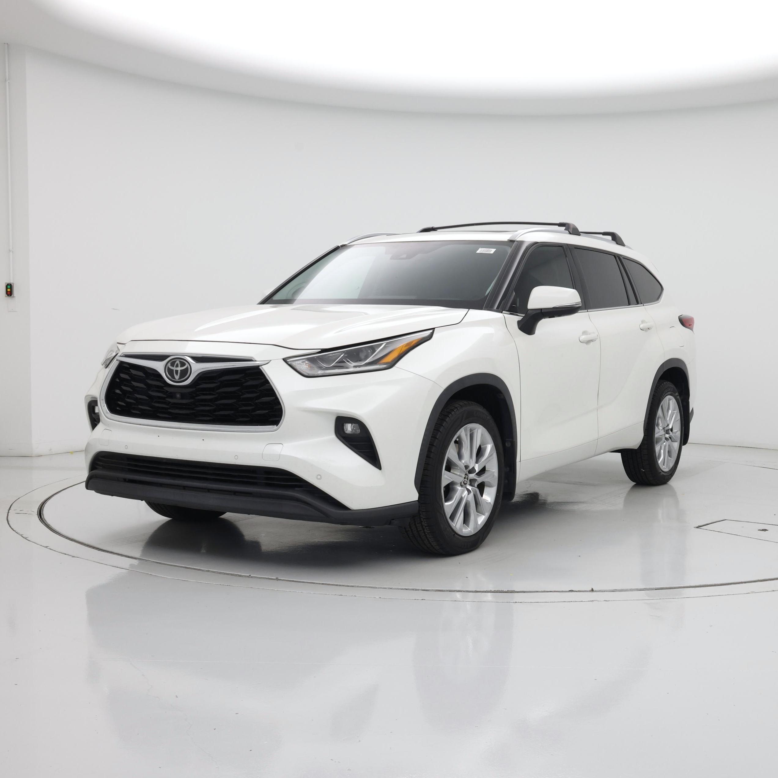 Thumbnail: 2020 Toyota Highlander - 4