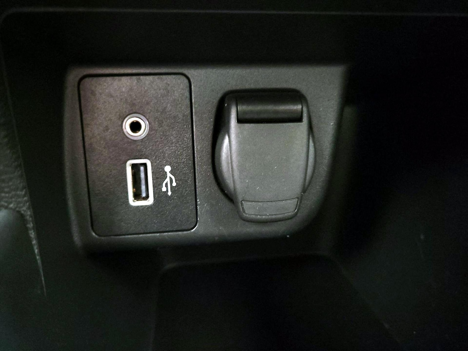 2024 Nissan Versa Sedan S - Photo 19
