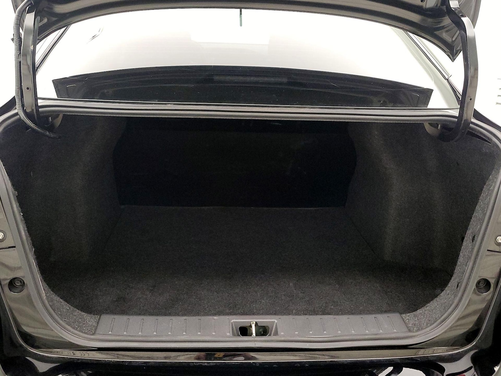 2024 Nissan Versa Sedan S - Photo 21