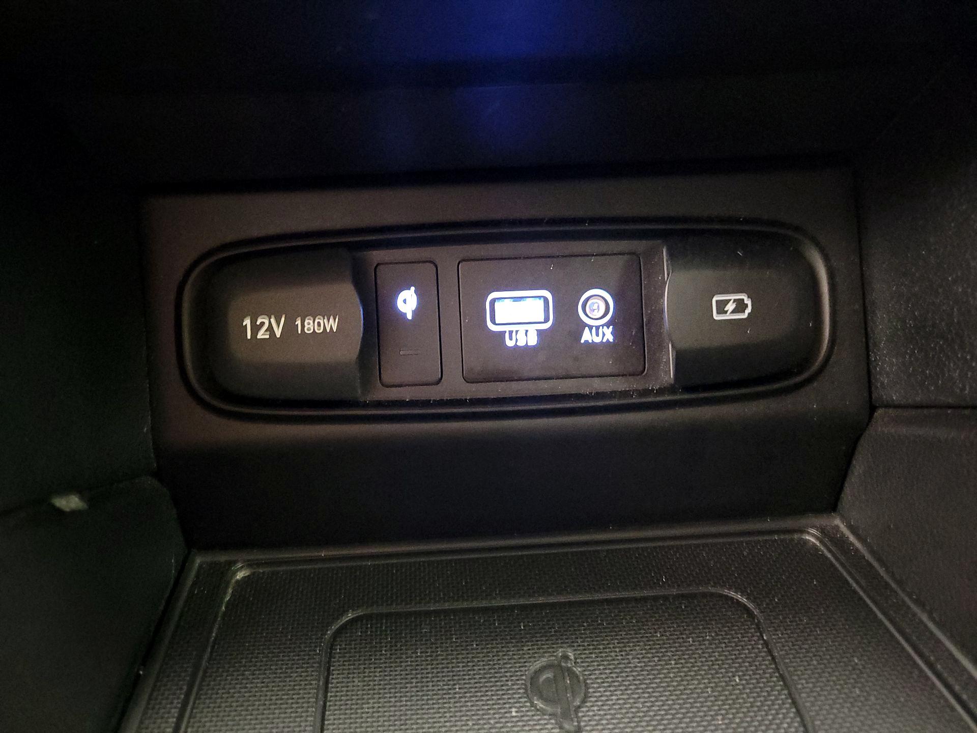 Thumbnail: 2020 Hyundai Santa Fe - 18