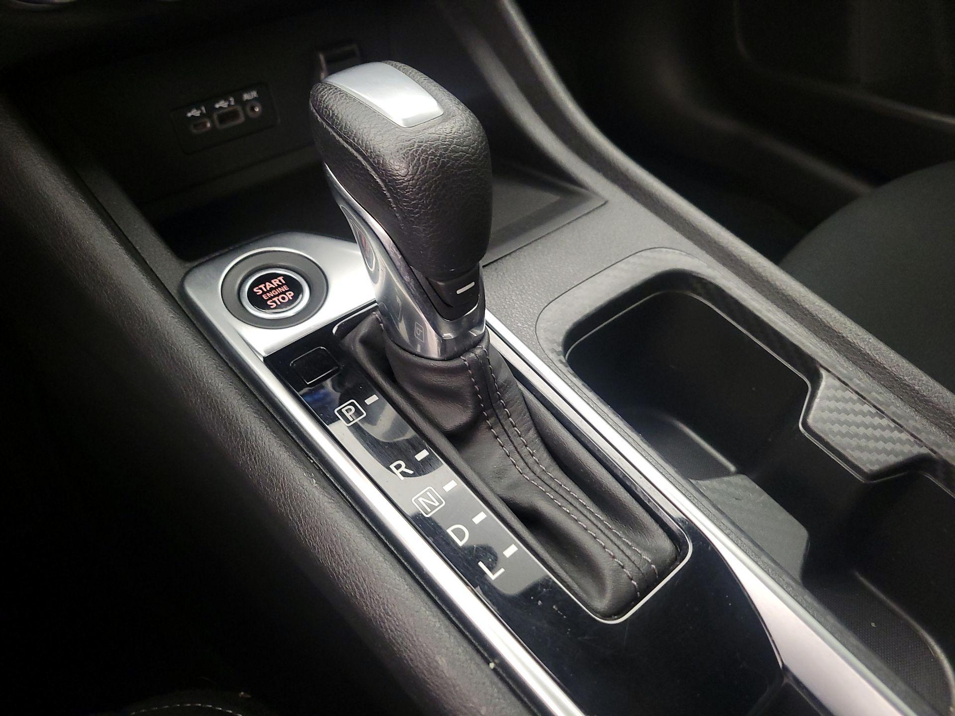 Thumbnail: 2023 Nissan Sentra - 17