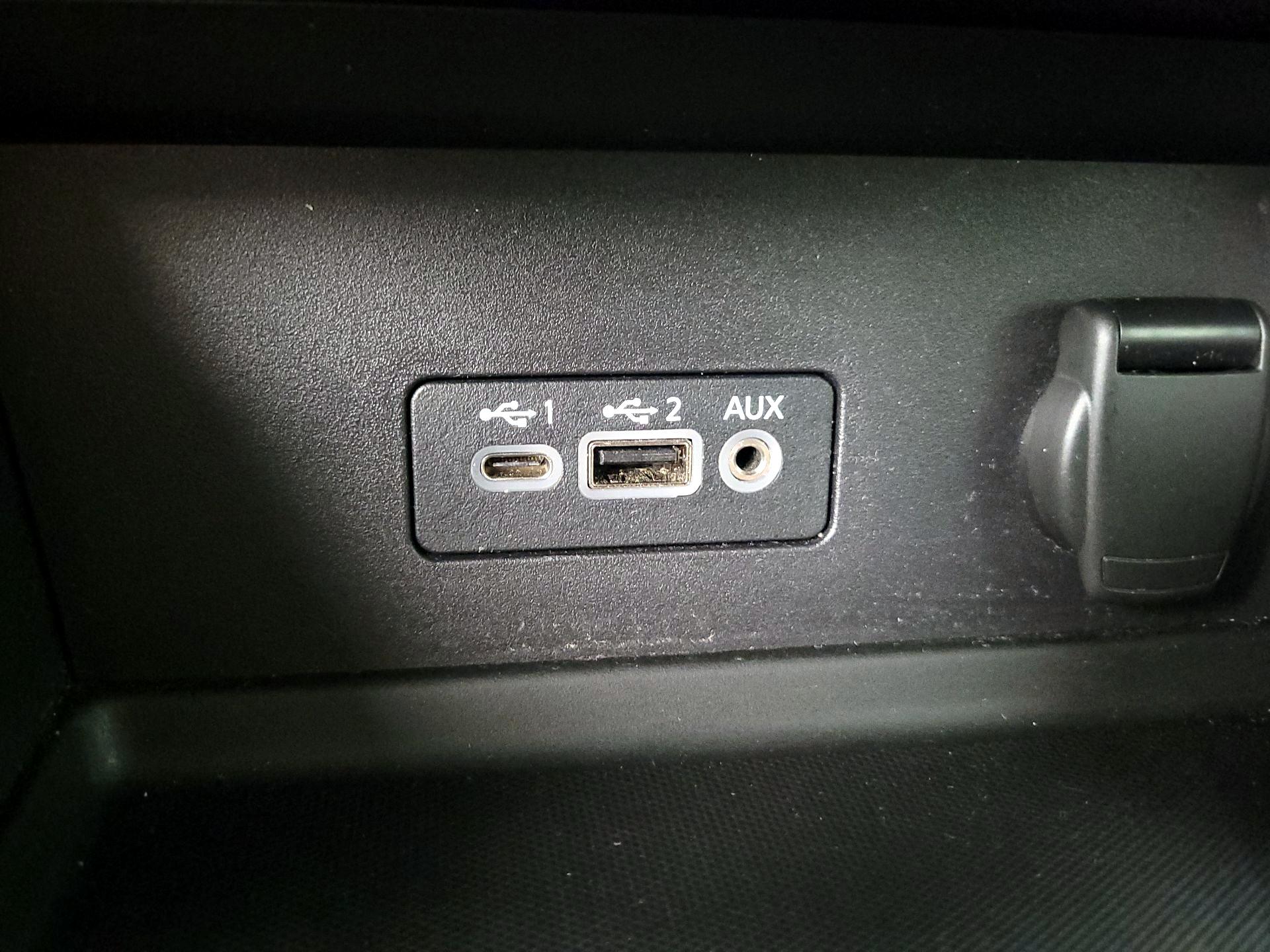 Thumbnail: 2023 Nissan Sentra - 18