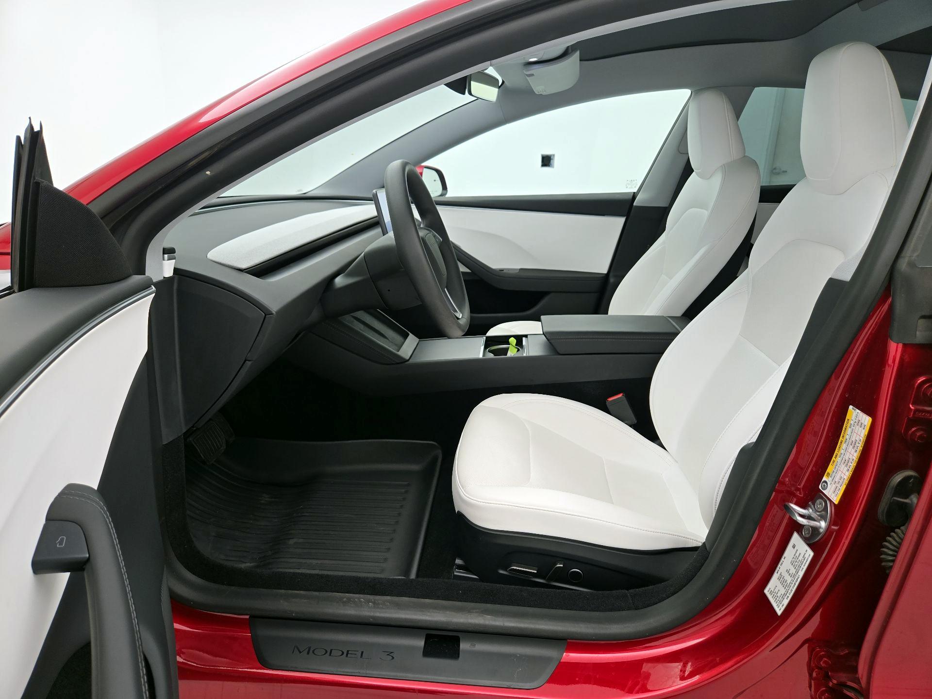 Thumbnail: 2025 Tesla Model 3 - 11