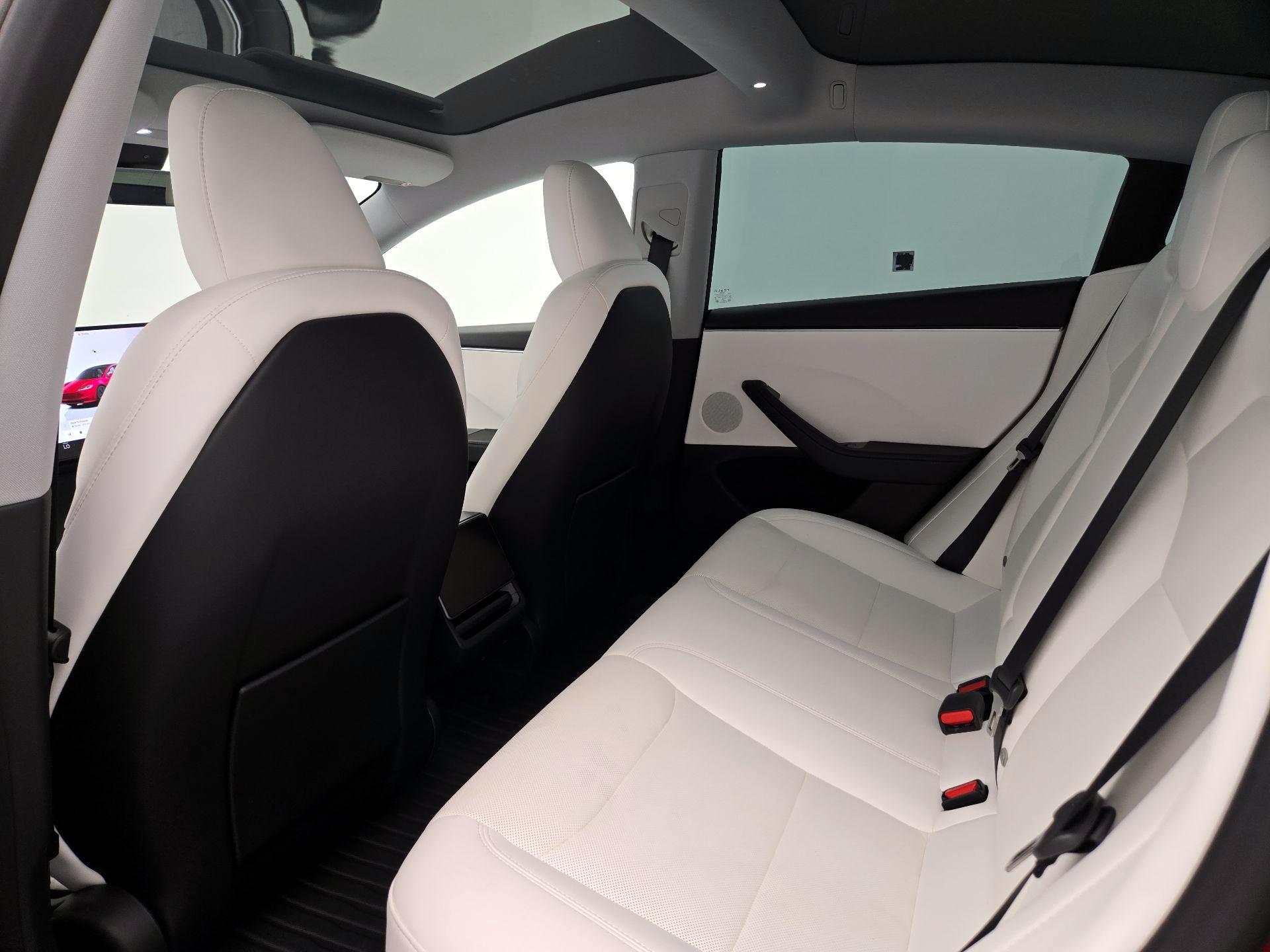 Thumbnail: 2025 Tesla Model 3 - 19