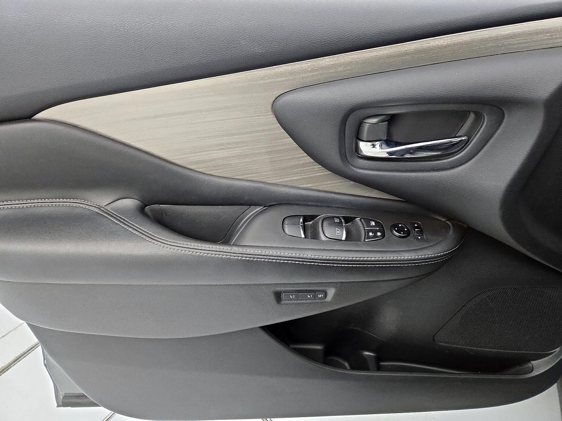 Thumbnail: 2015 Nissan Murano - 12