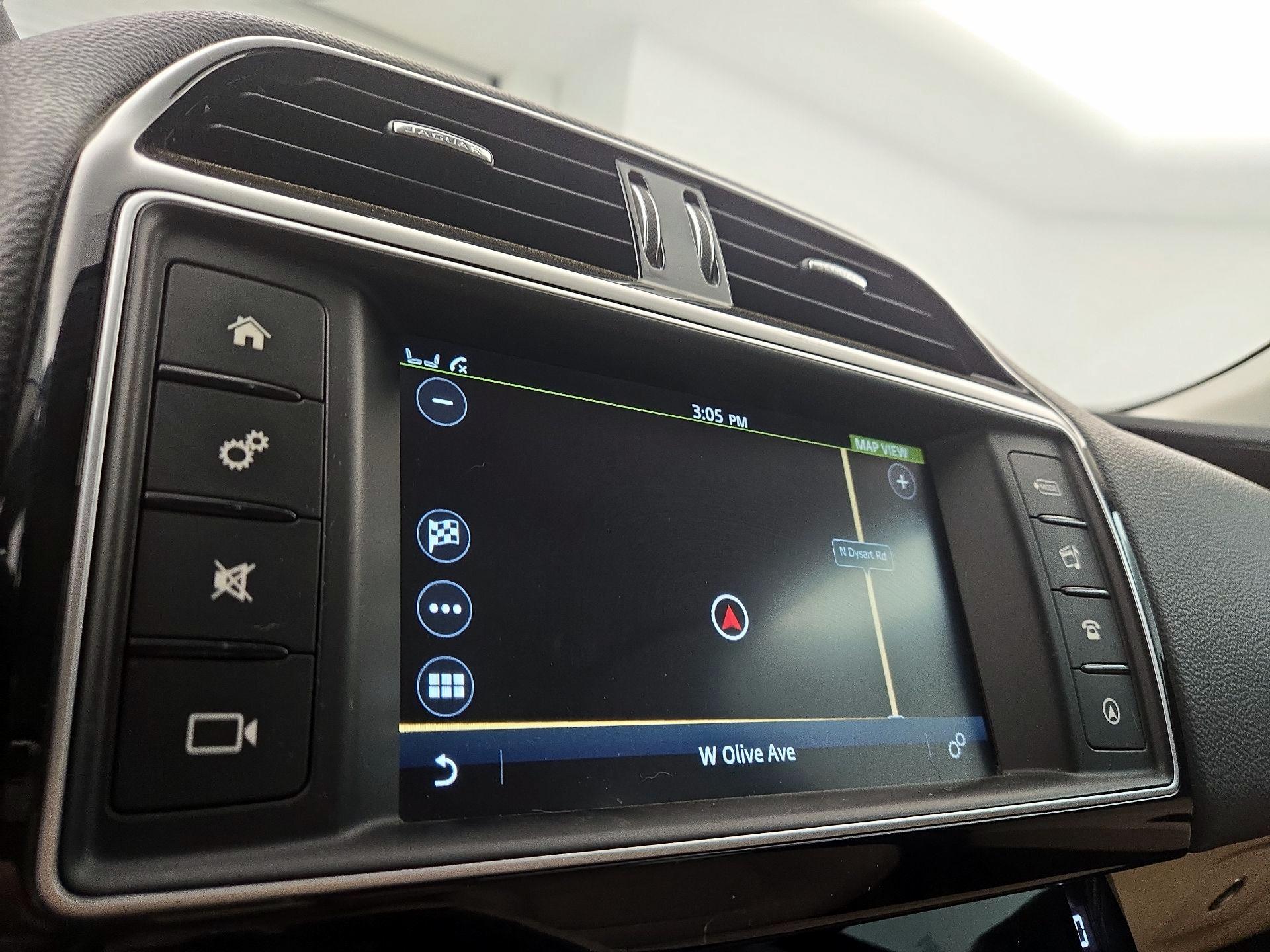 Thumbnail: 2017 Jaguar XE - 14