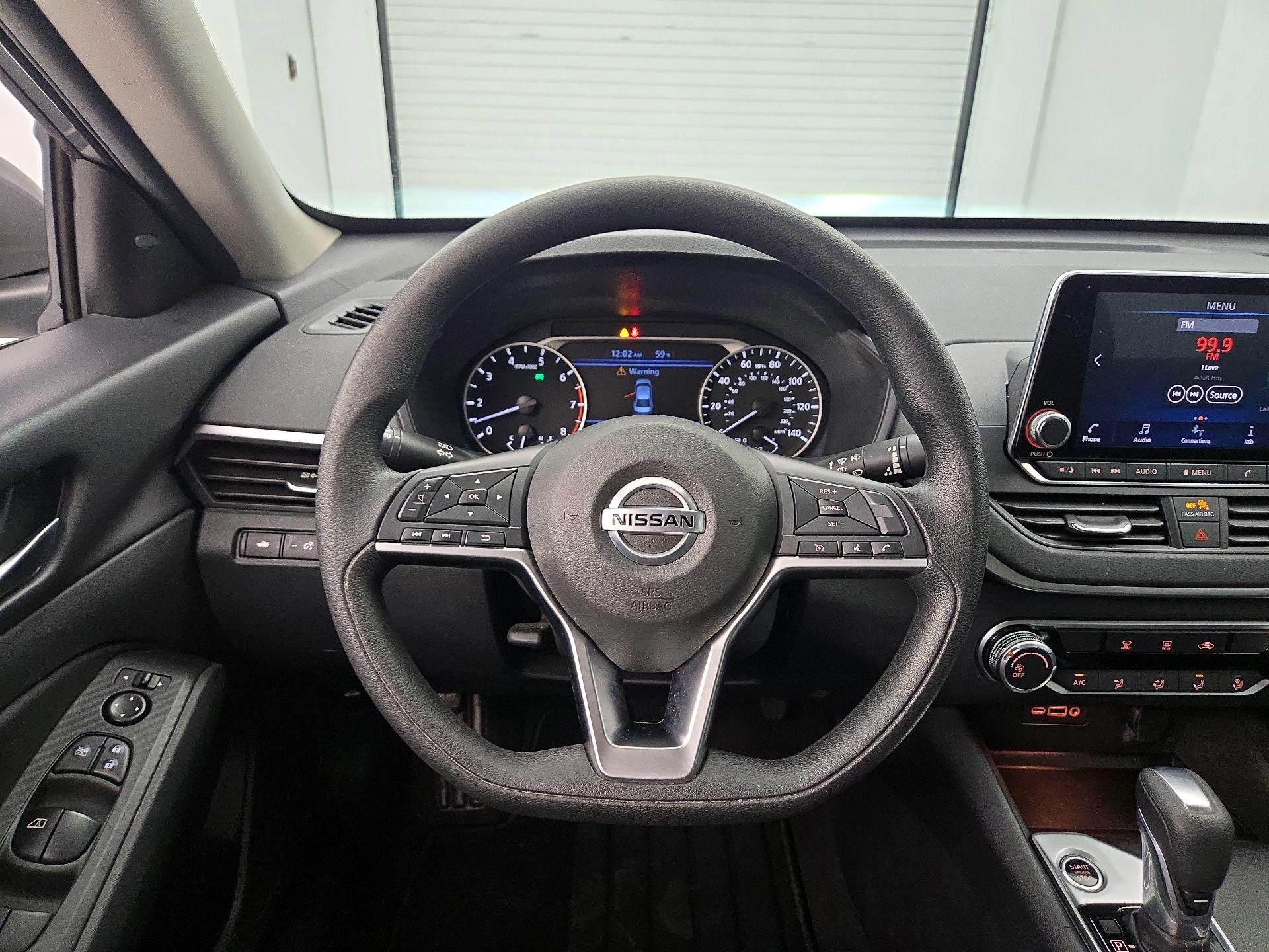 Thumbnail: 2022 Nissan Altima - 10