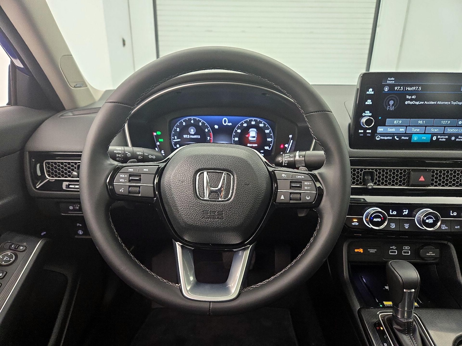 2024 Honda Civic Touring - Photo 11