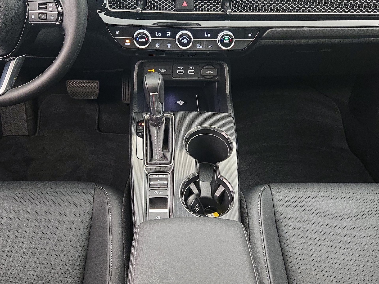 2024 Honda Civic Touring - Photo 19