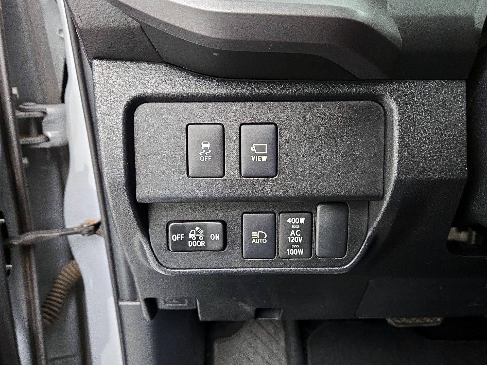 Thumbnail: 2020 Toyota Tacoma - 13