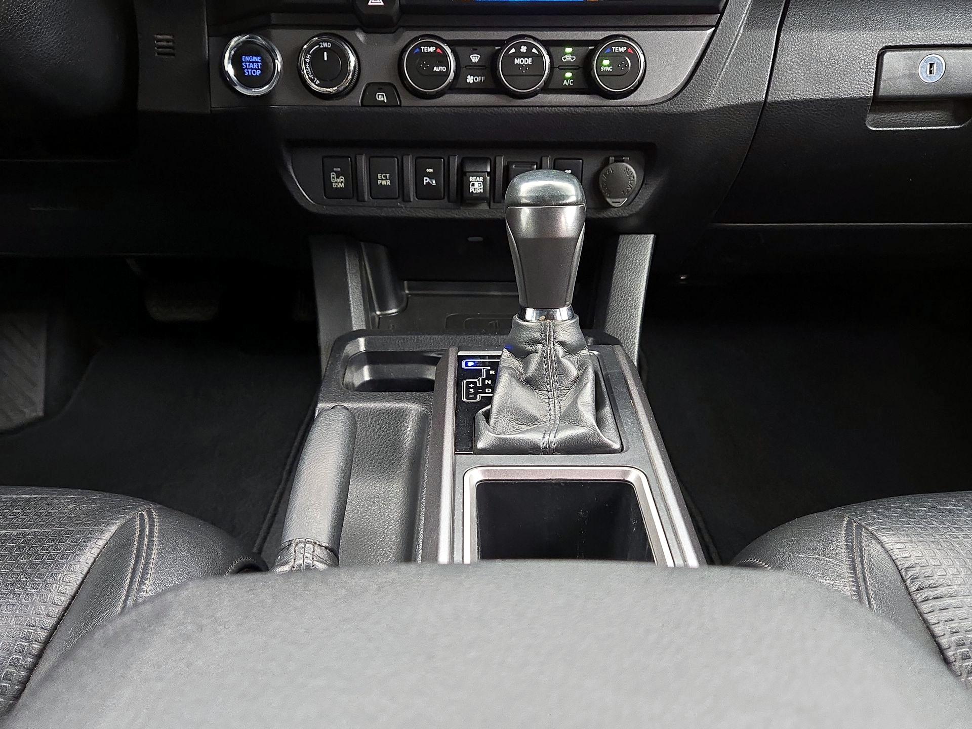 Thumbnail: 2020 Toyota Tacoma - 18