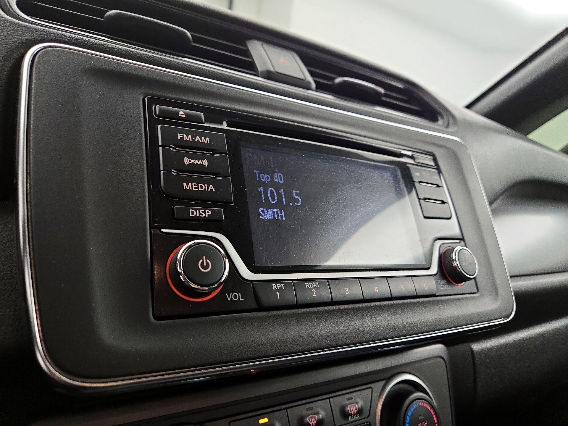 Thumbnail: 2019 Nissan Leaf - 15