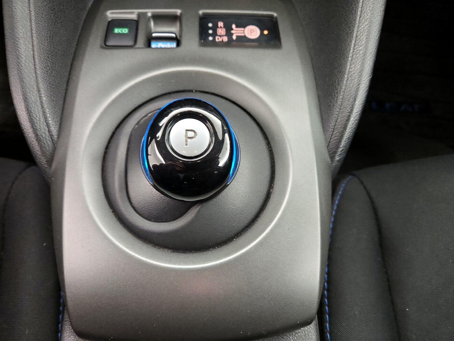 Thumbnail: 2019 Nissan Leaf - 17