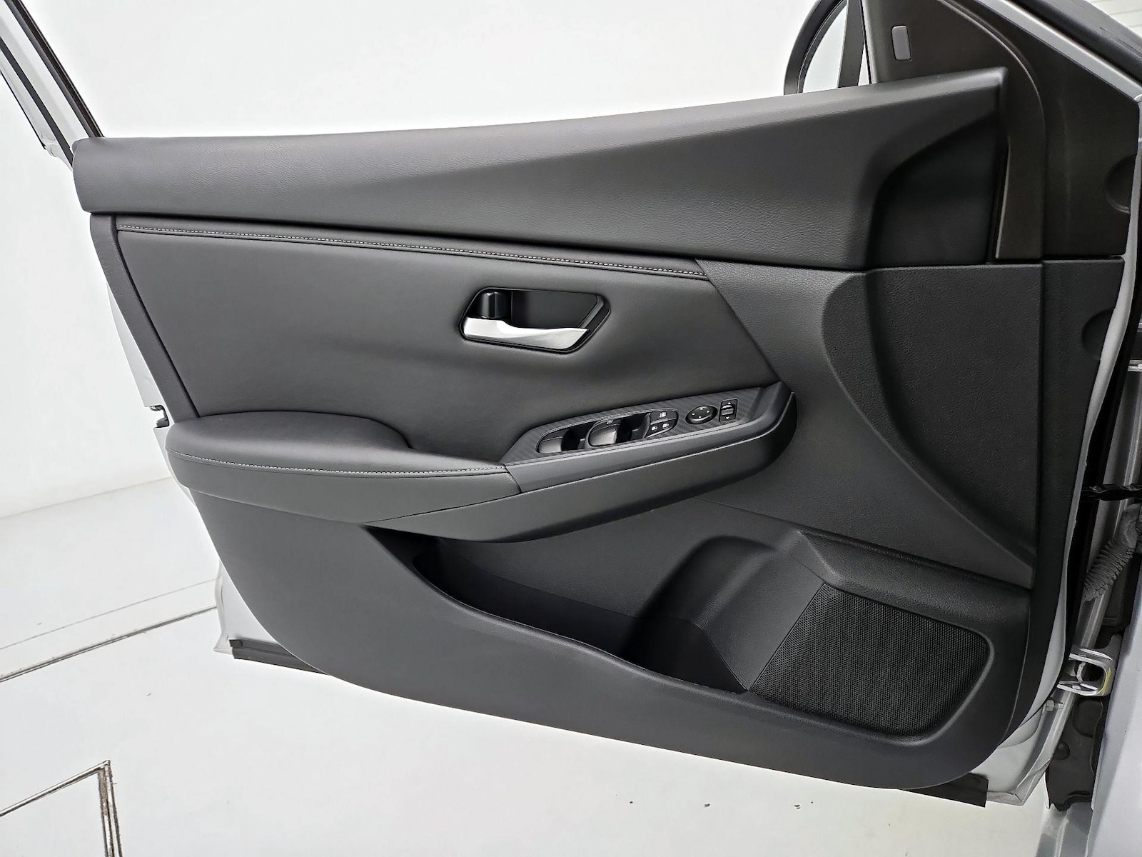 2023 Nissan Sentra SV - Photo 13