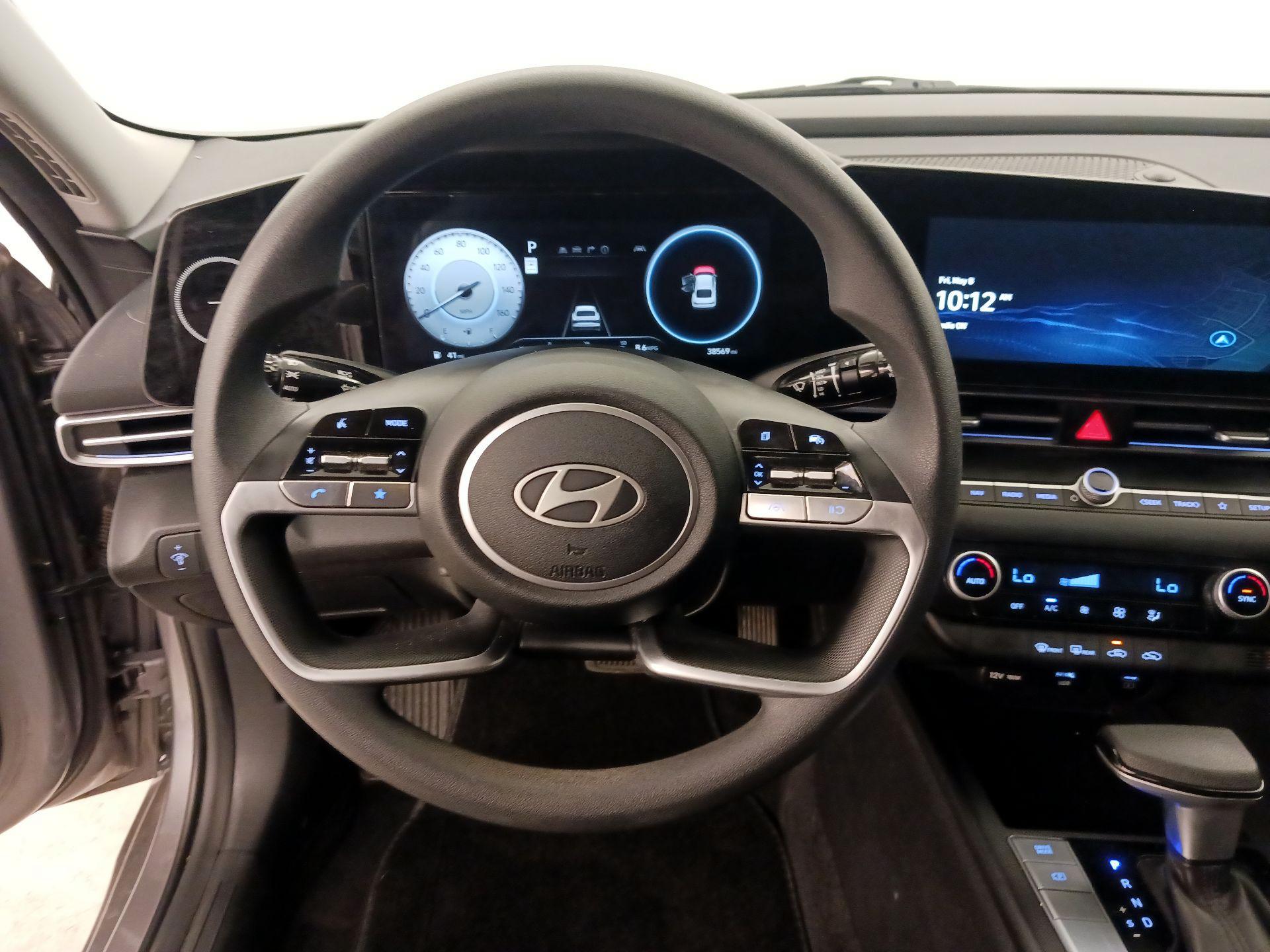Thumbnail: 2024 Hyundai Elantra - 10
