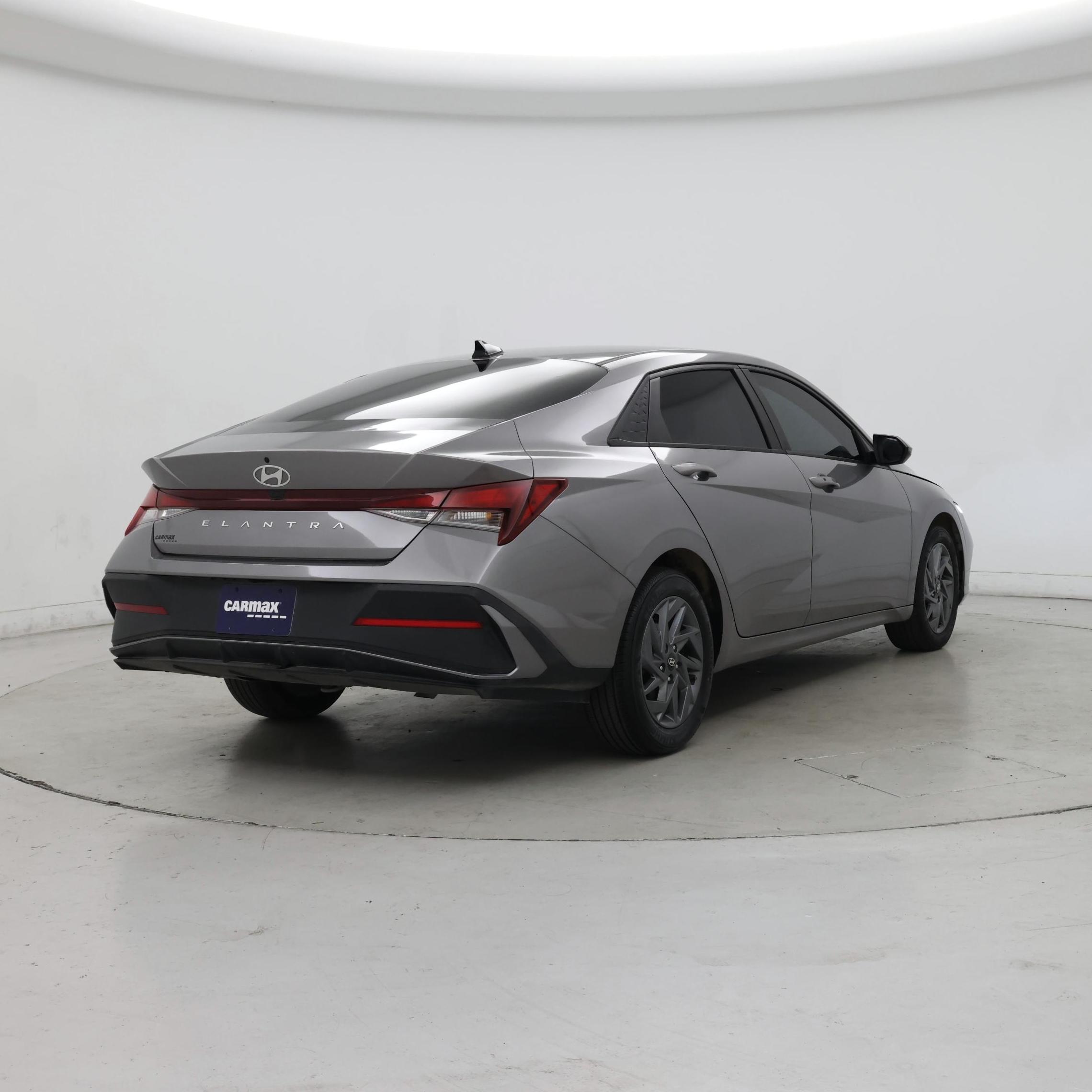 Thumbnail: 2024 Hyundai Elantra - 8