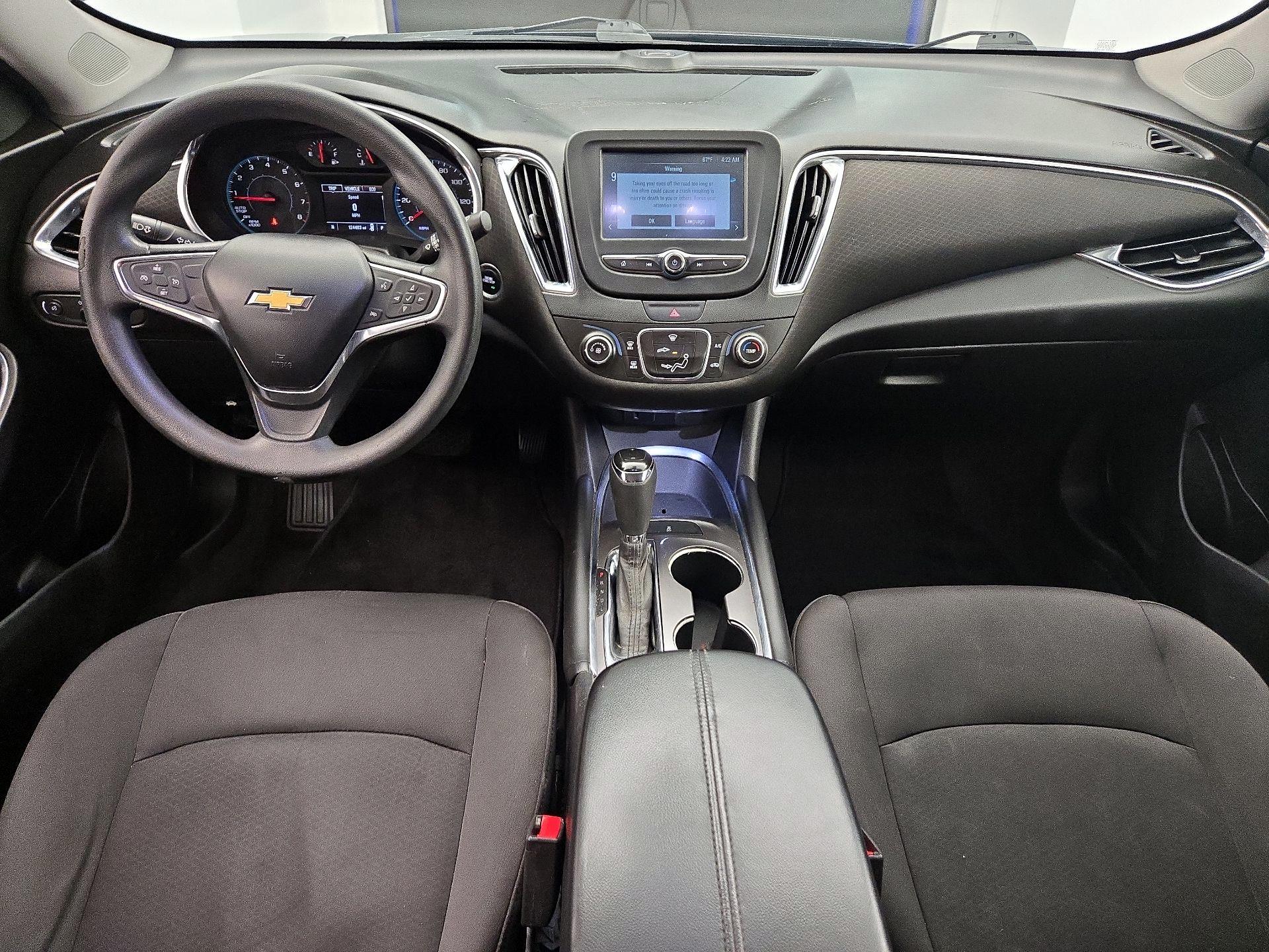 Thumbnail: 2018 Chevrolet Malibu - 9