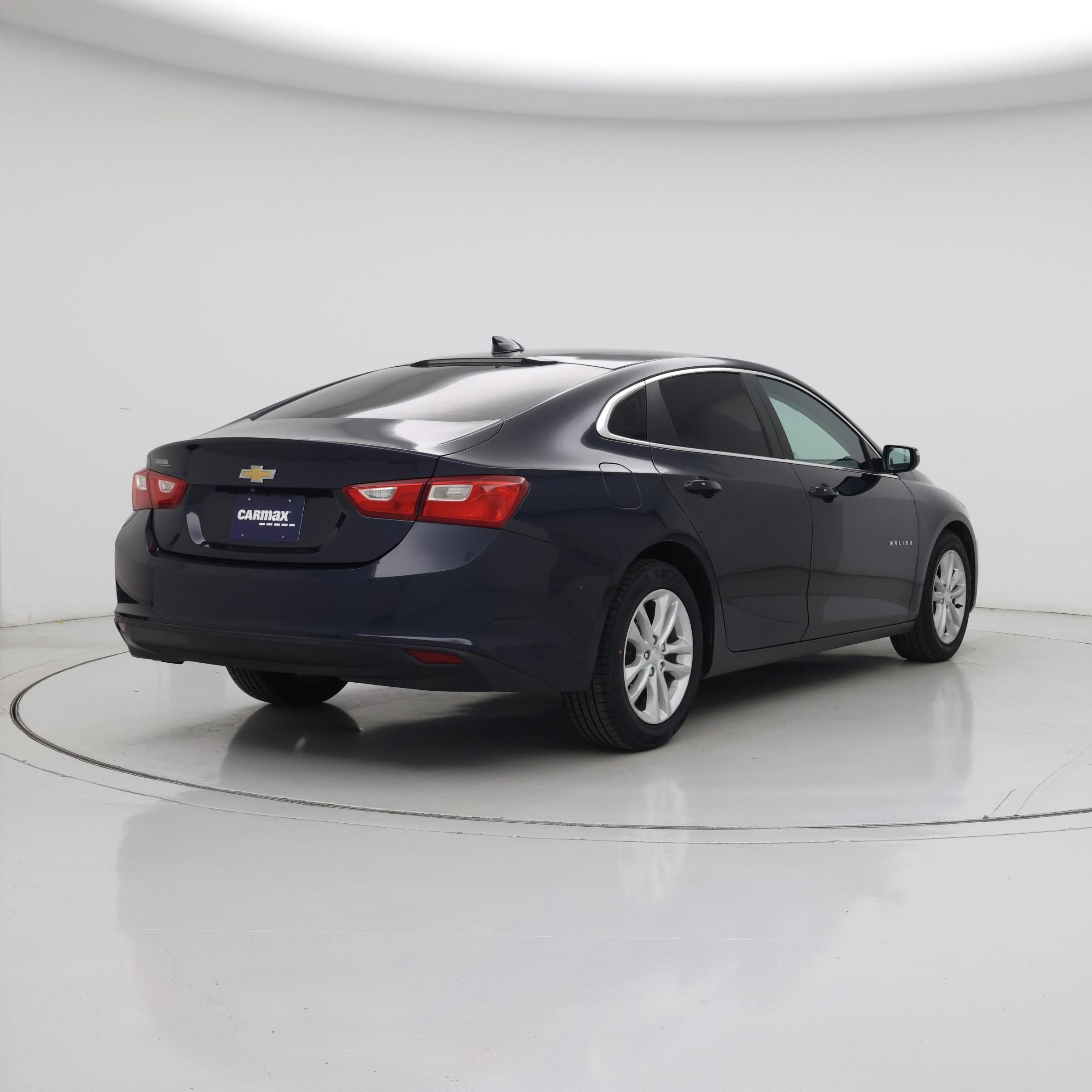 Thumbnail: 2018 Chevrolet Malibu - 8