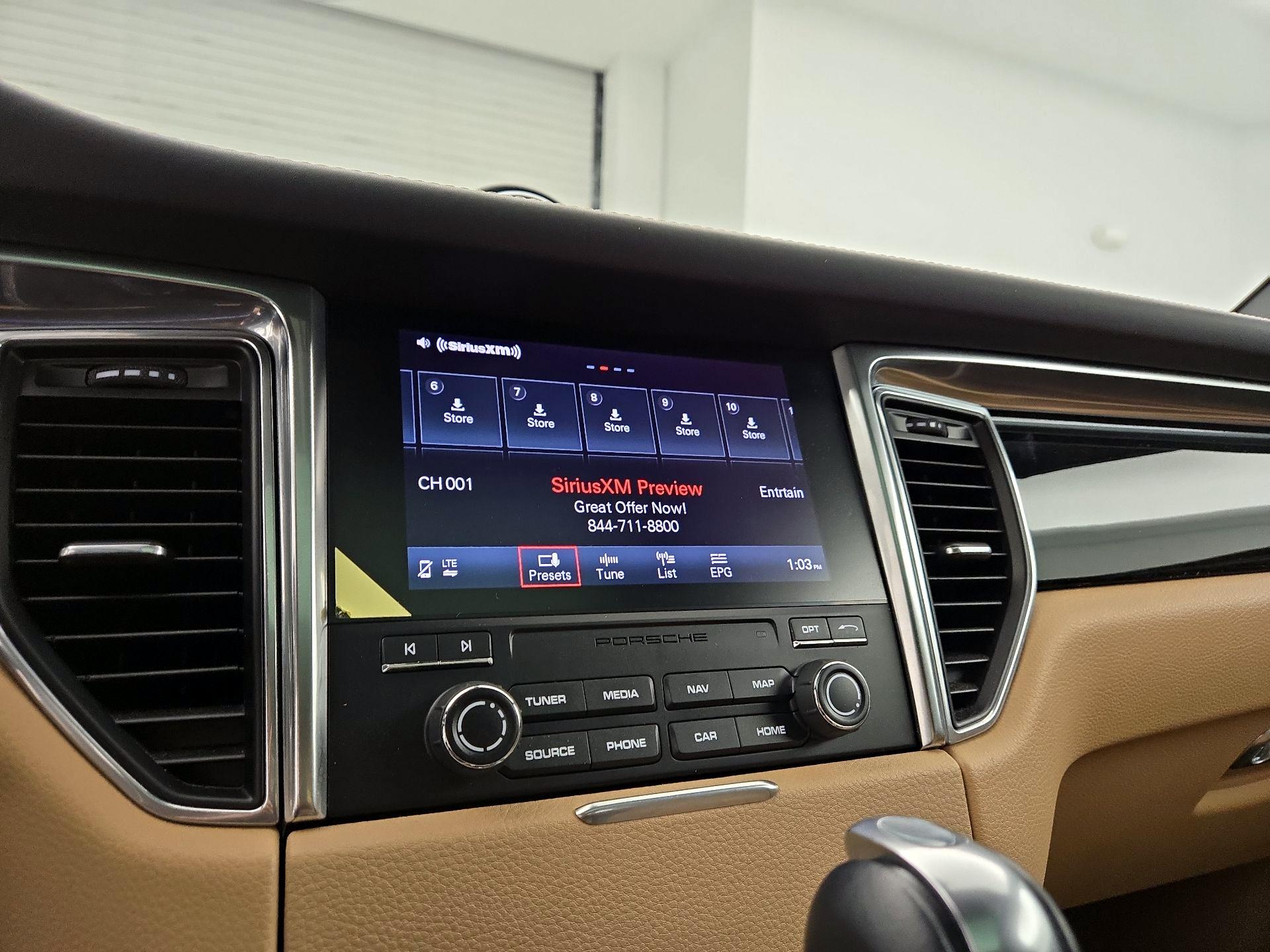 Thumbnail: 2018 Porsche Macan - 16