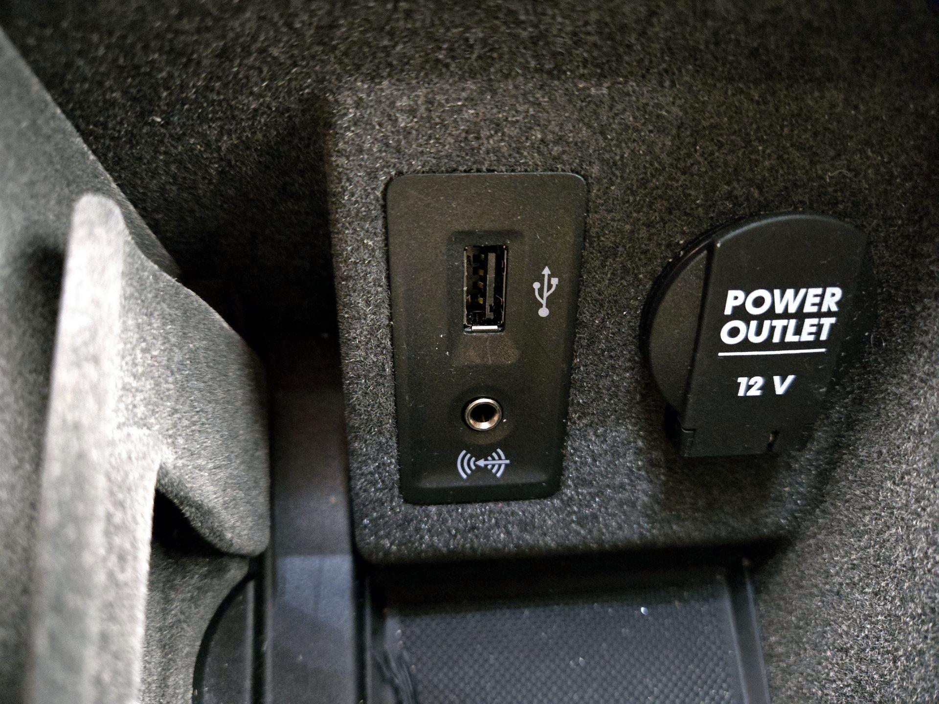 Thumbnail: 2018 Porsche Macan - 19