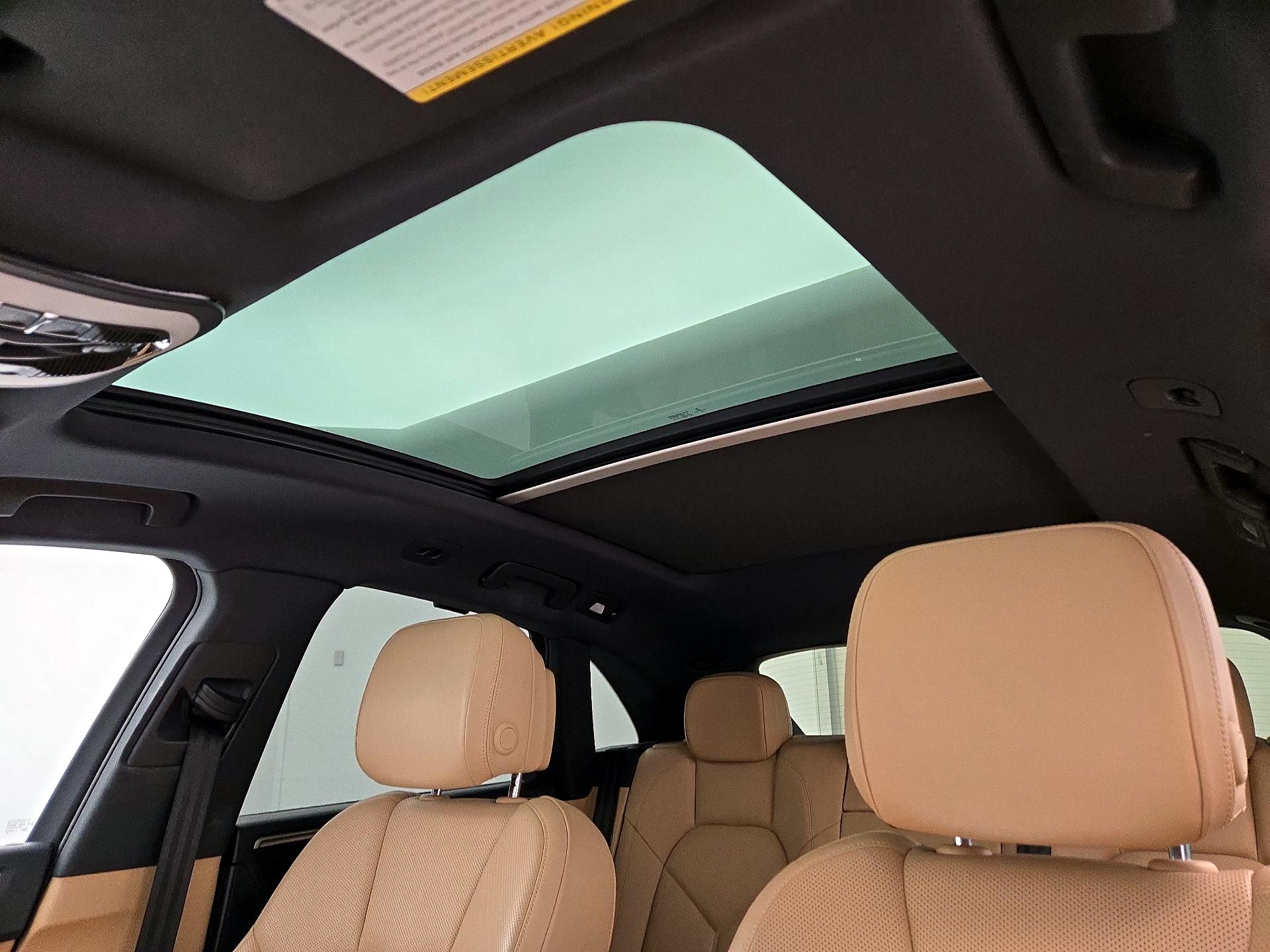 Thumbnail: 2018 Porsche Macan - 20