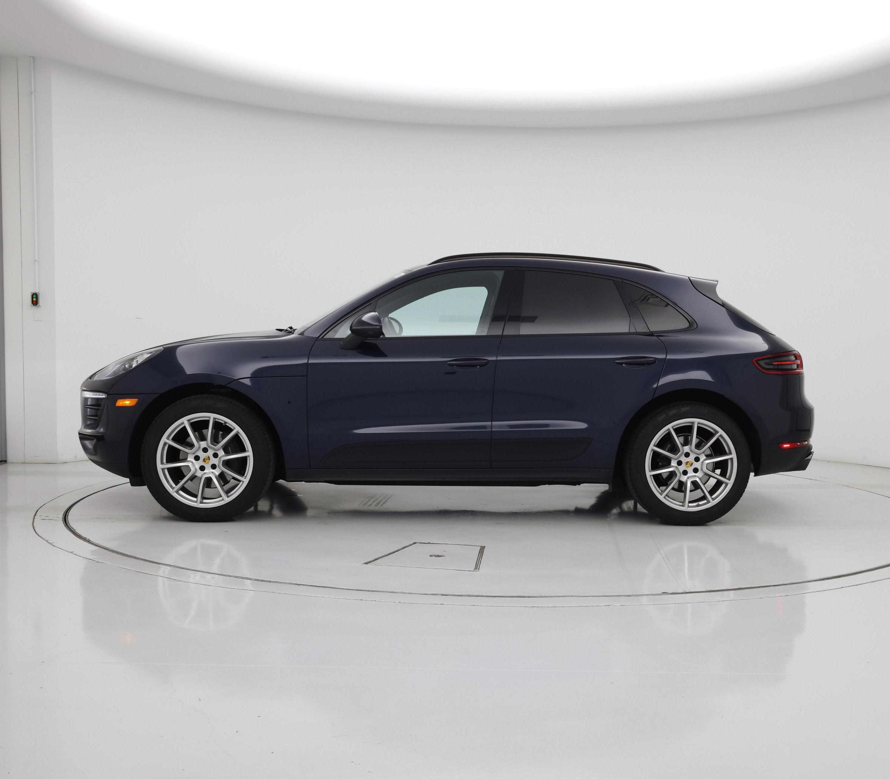 Thumbnail: 2018 Porsche Macan - 3