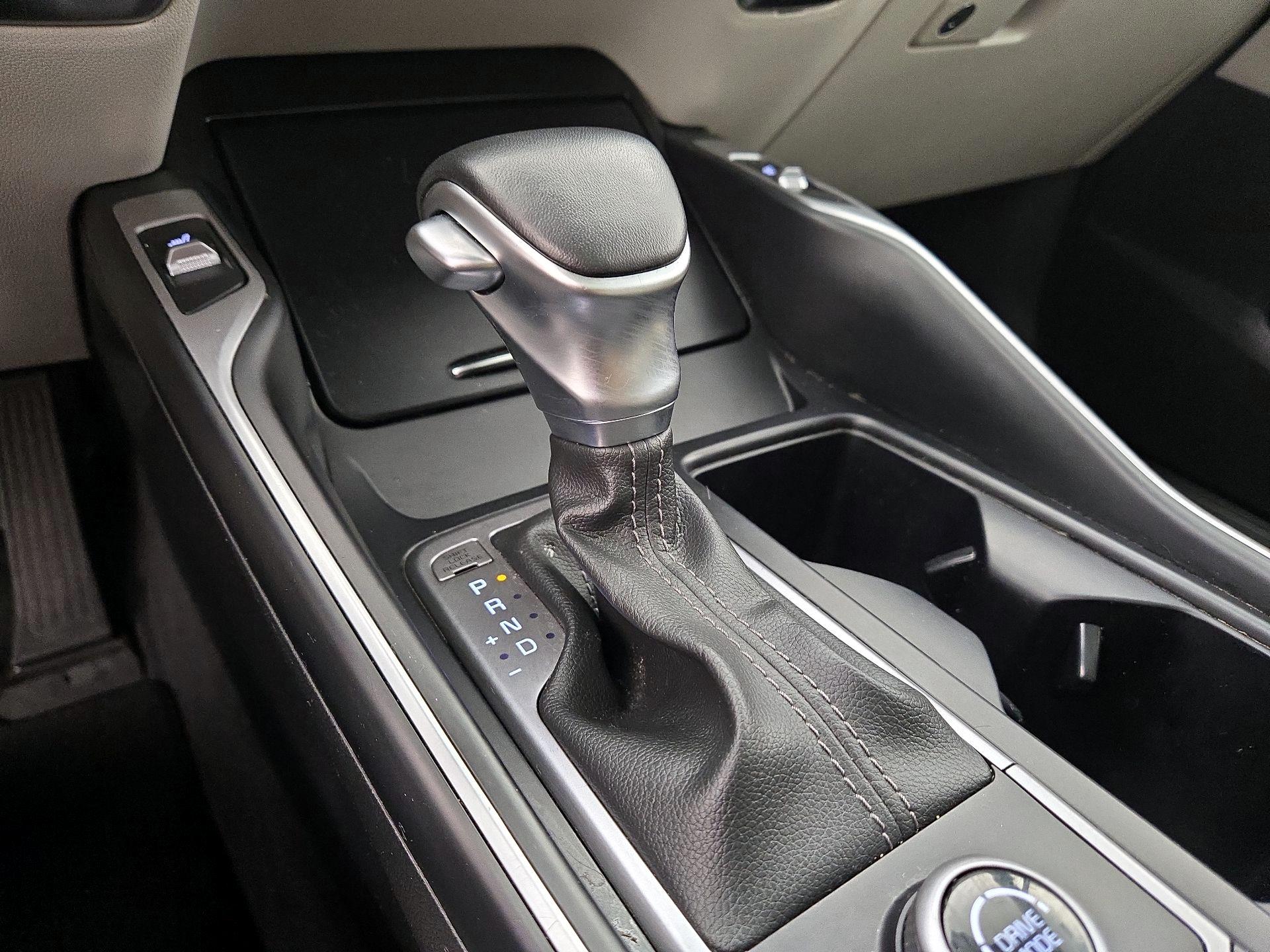 Thumbnail: 2023 Kia Sorento - 18